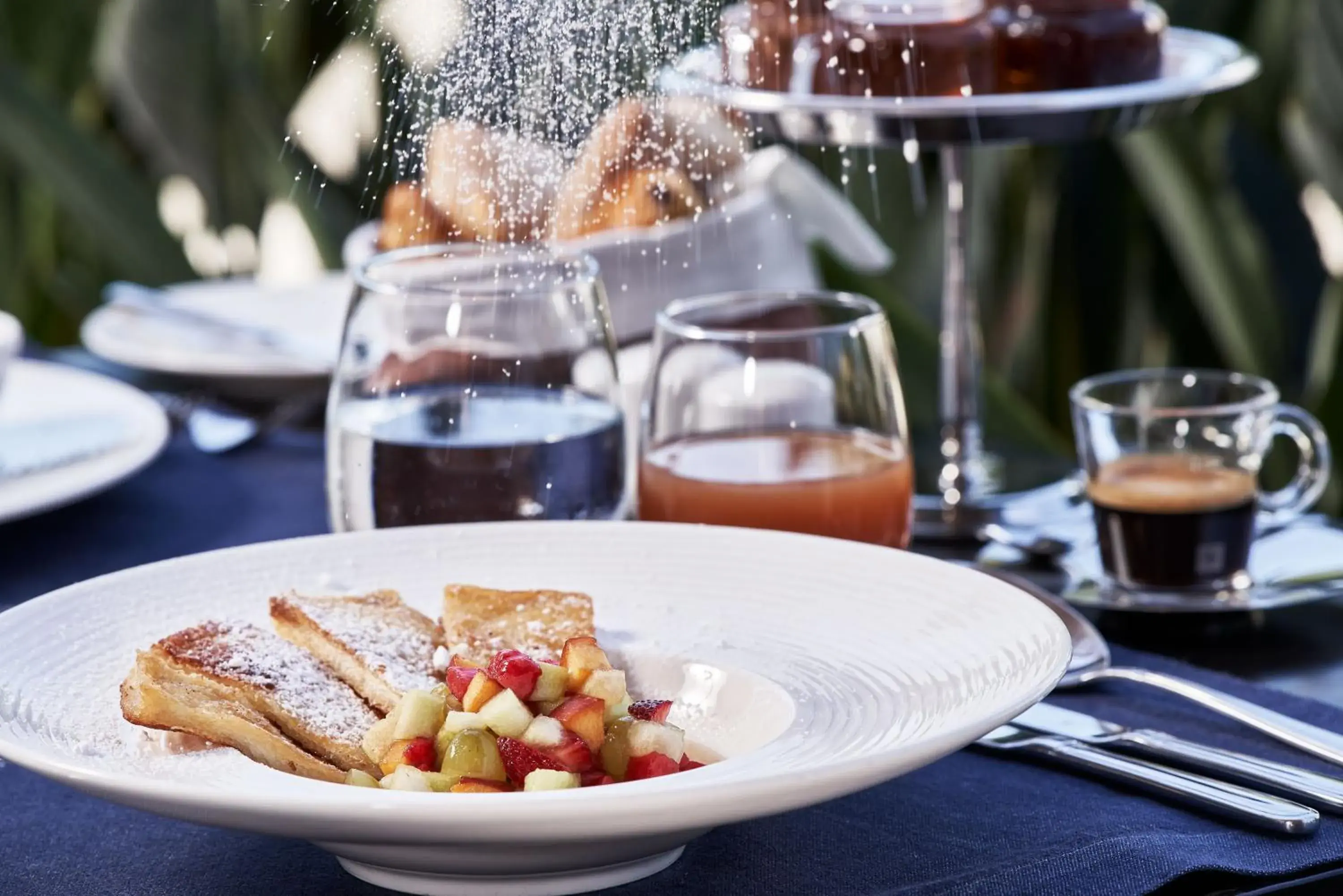 Restaurant/places to eat in Bellevue On The Beach Suites Restaurant/places to eat in Bellevue On The Beach Suites