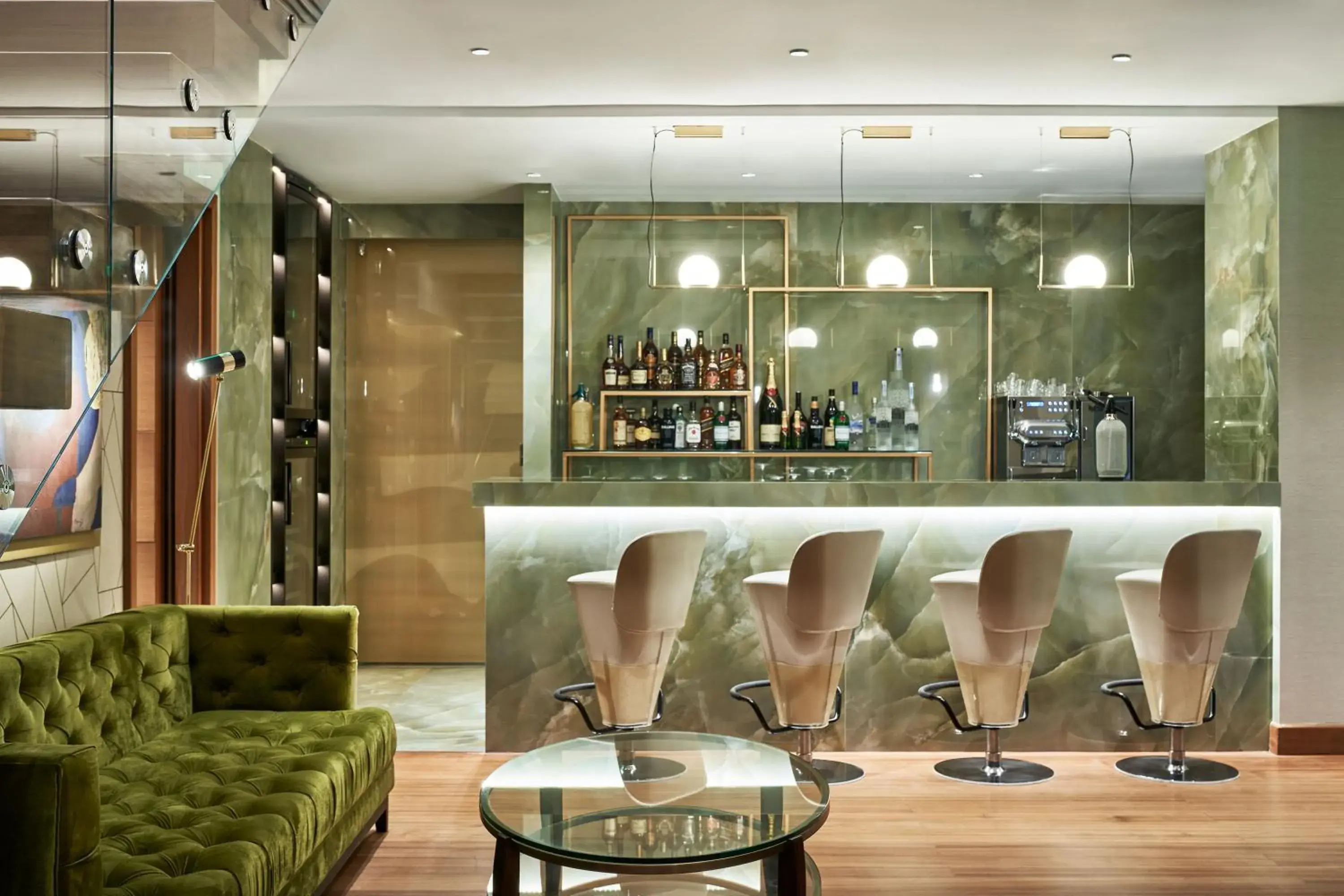 Lounge or bar in Bellevue On The Beach Suites Lounge or bar in Bellevue On The Beach Suites