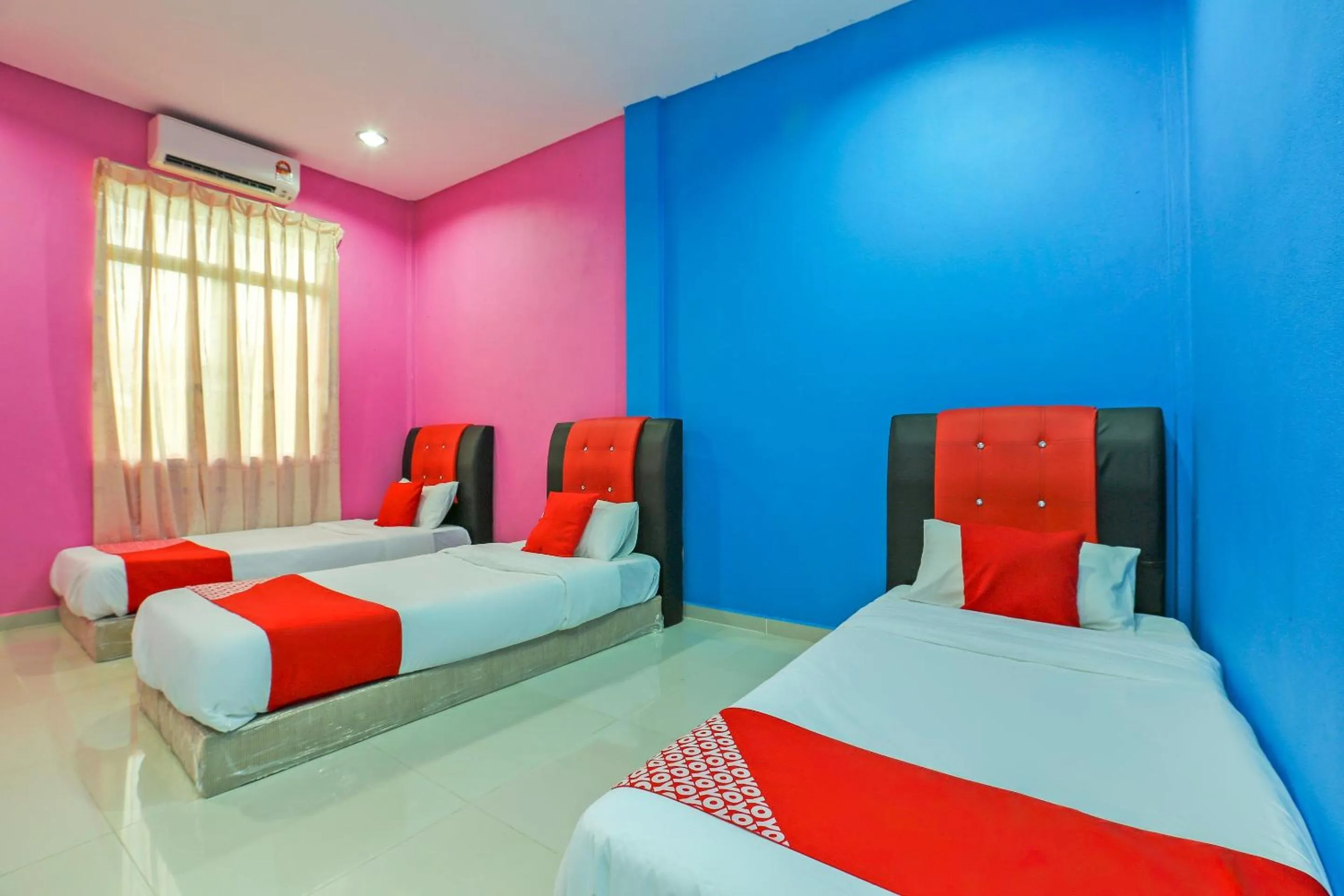 Bedroom, Bed in OYO 89933 Nun Hotel