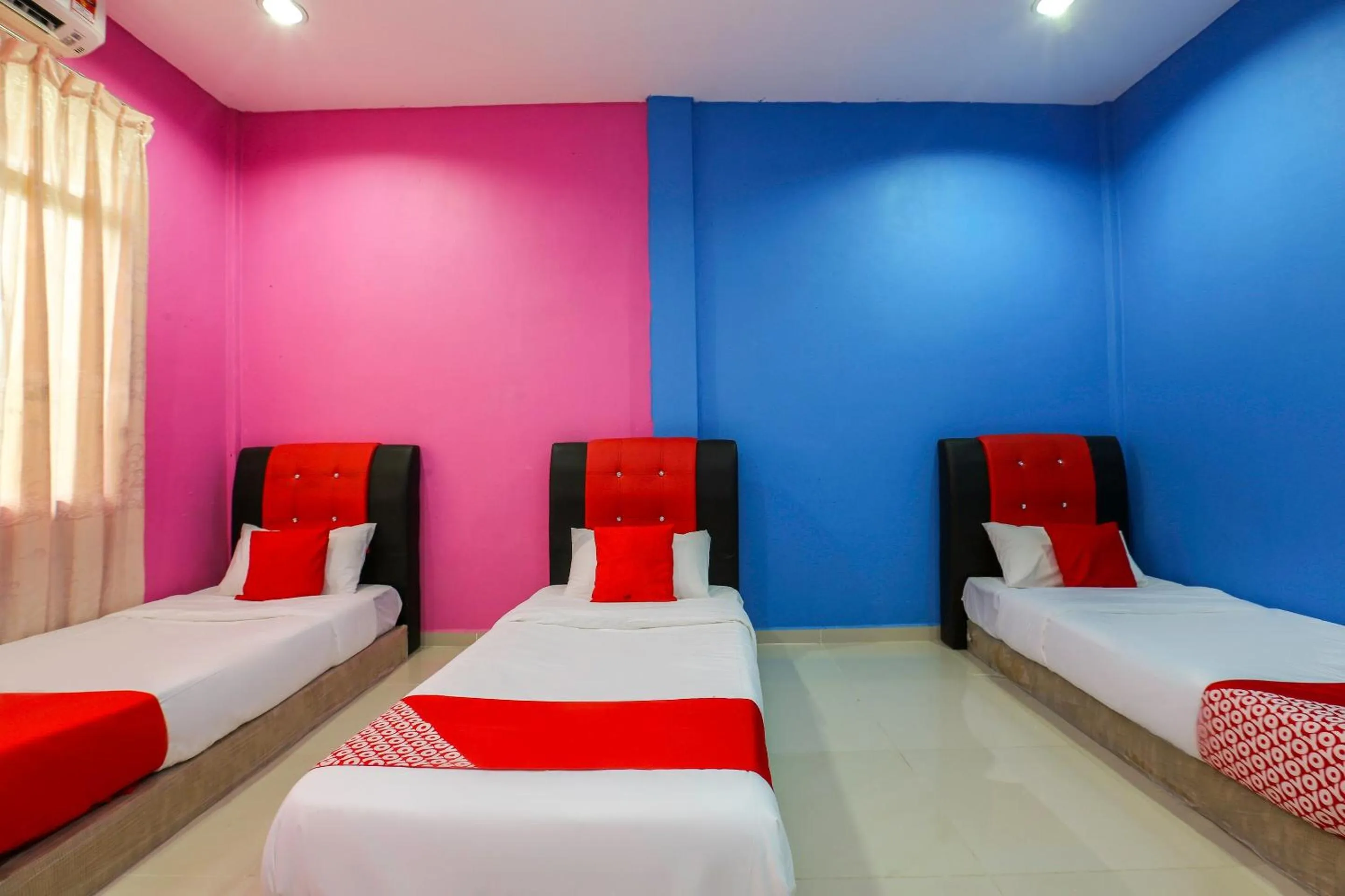 Bedroom, Bed in OYO 89933 Nun Hotel