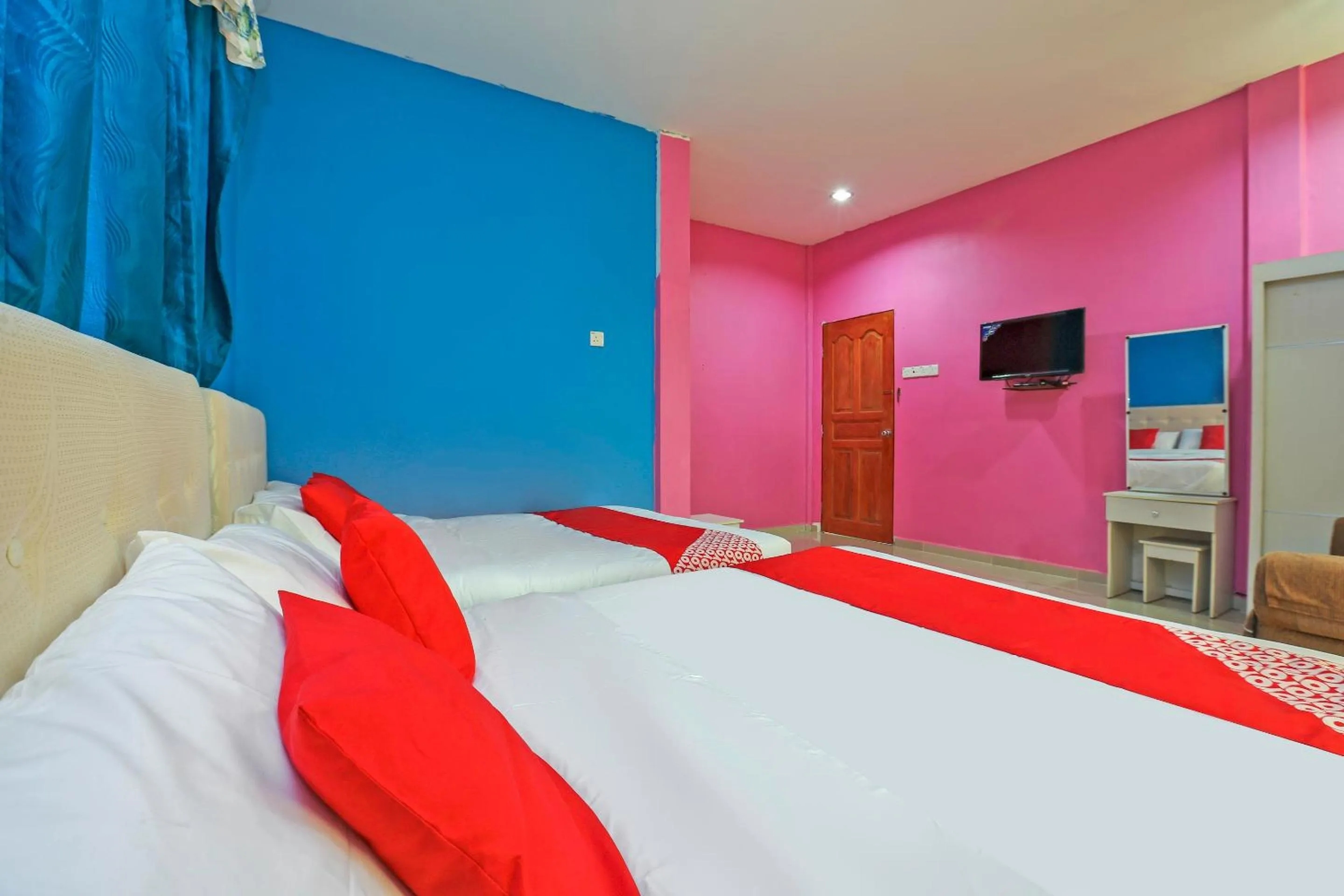 Bedroom, Bed in OYO 89933 Nun Hotel