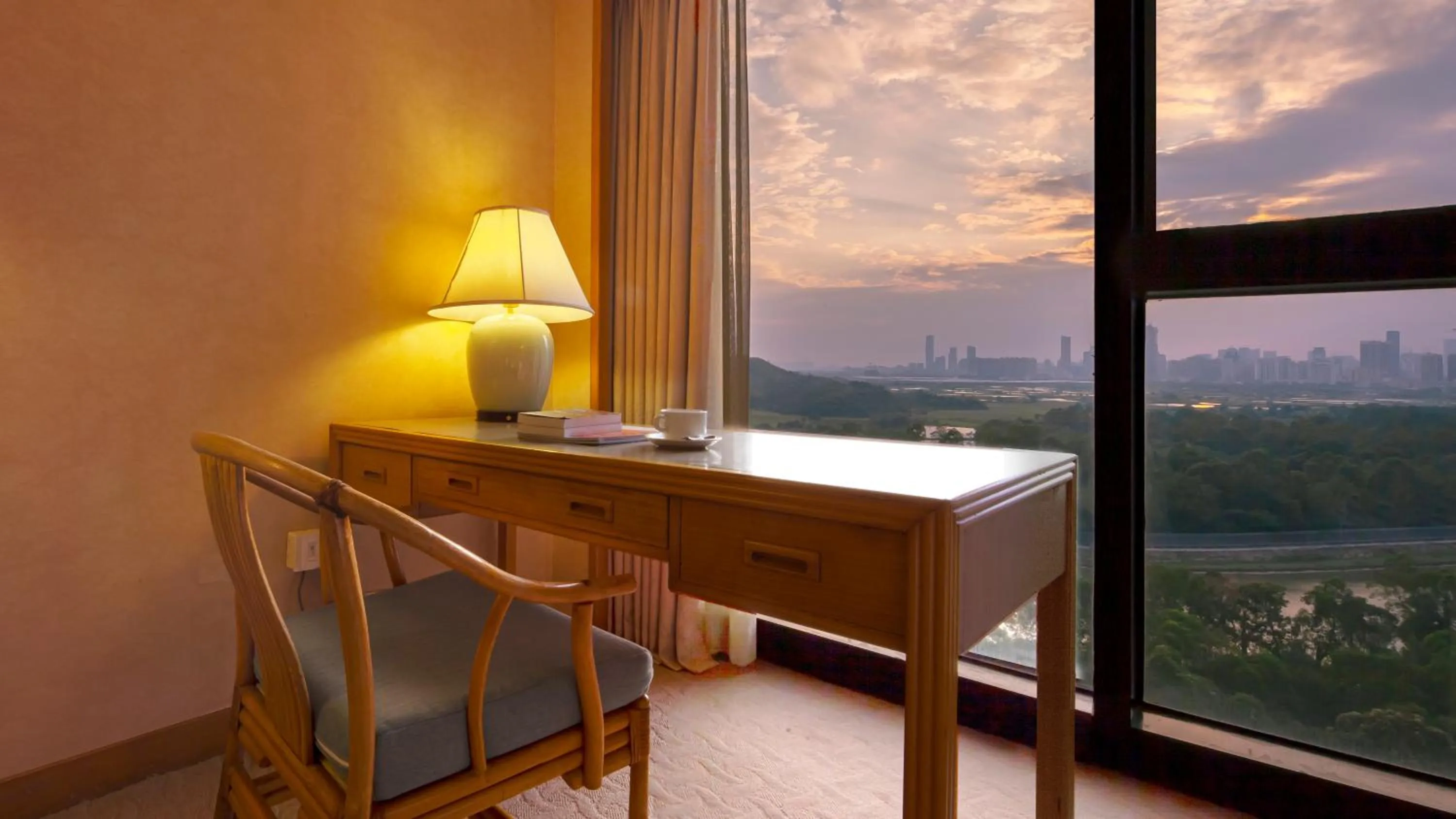 Natural landscape in Felicity Hotel Shenzhen, Luohu Railway Station