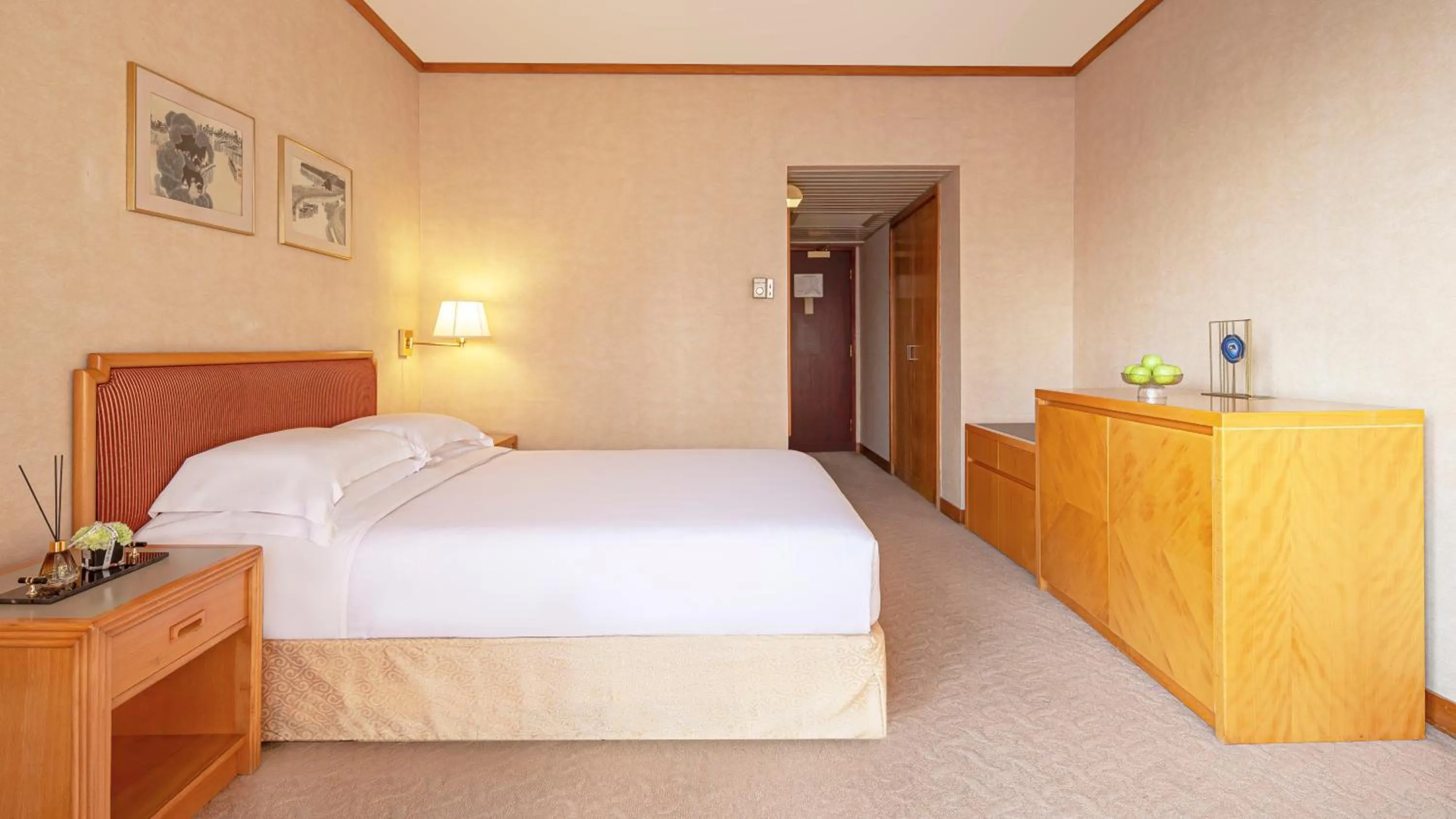 Bed in Felicity Hotel Shenzhen, Luohu Railway Station