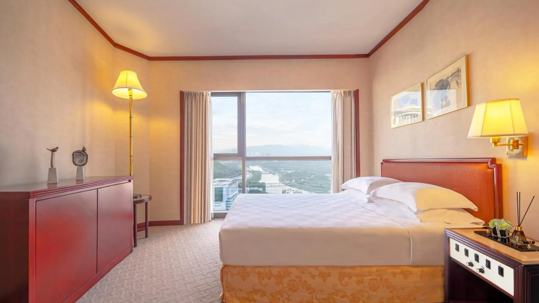 Bed in Felicity Hotel Shenzhen, Luohu Railway Station