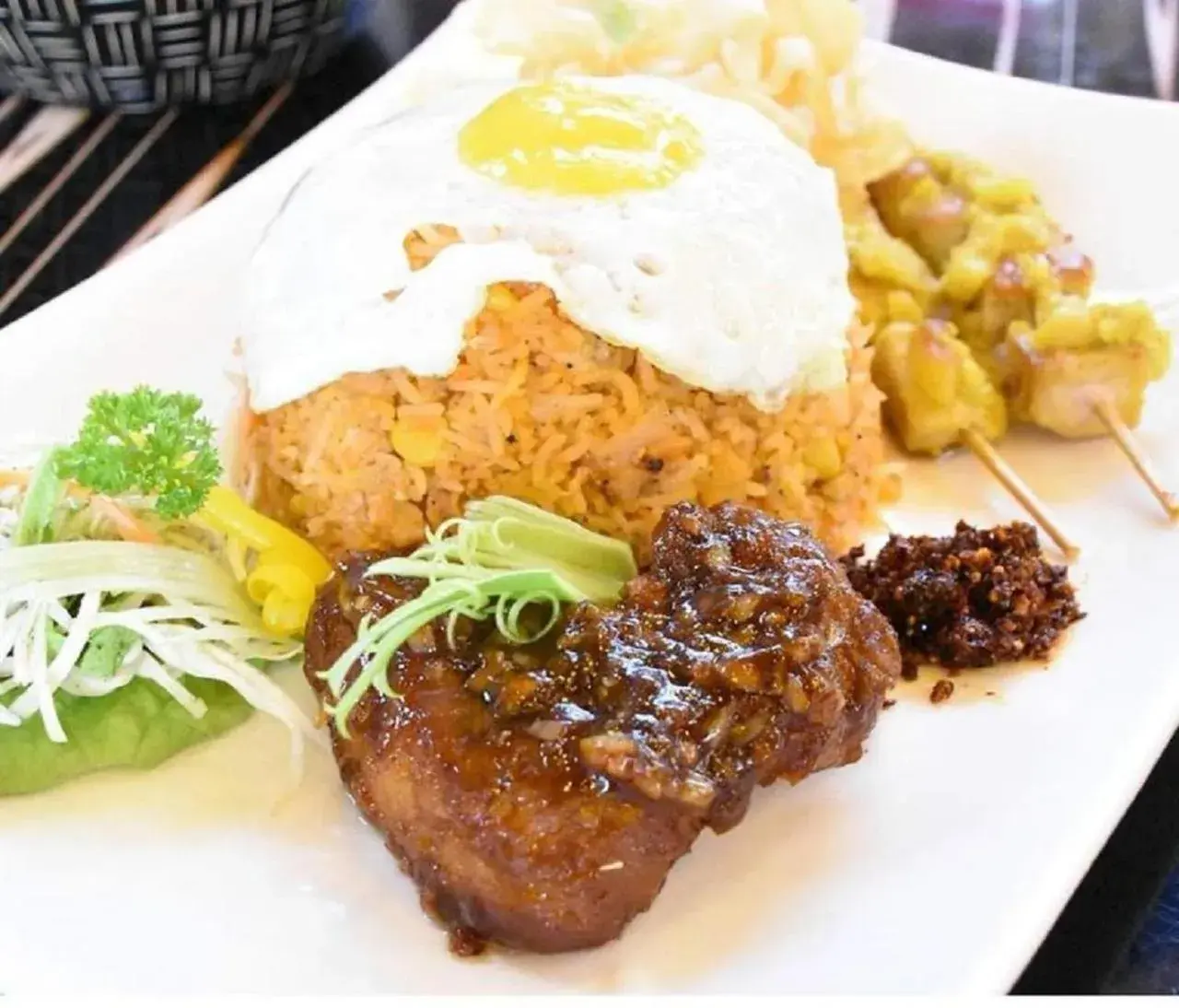 Restaurant/places to eat in Crown Beach Villas -Private Beach Restaurant/places to eat in Crown Beach Villas -Private Beach