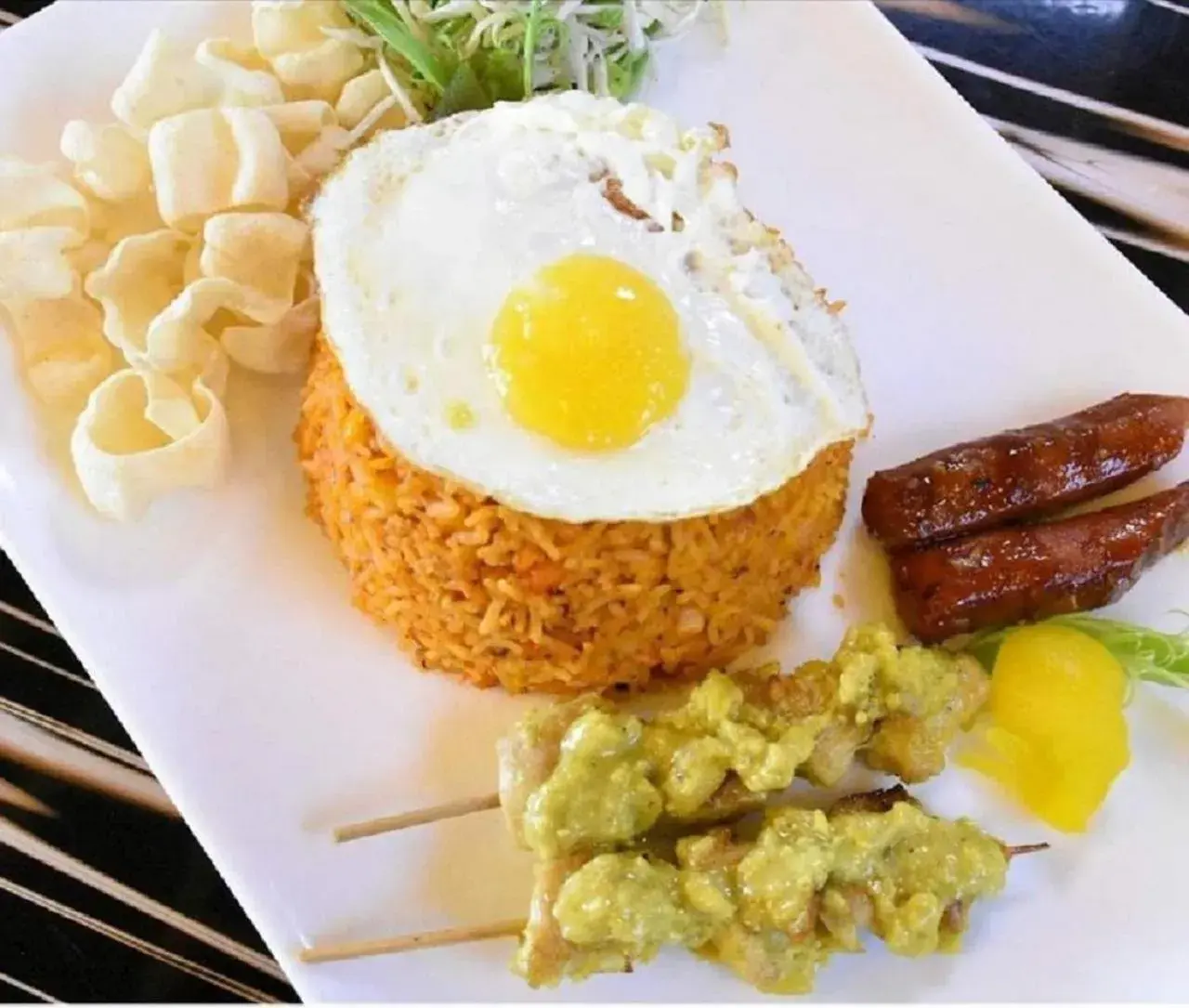 Restaurant/places to eat in Crown Beach Villas -Private Beach Restaurant/places to eat in Crown Beach Villas -Private Beach