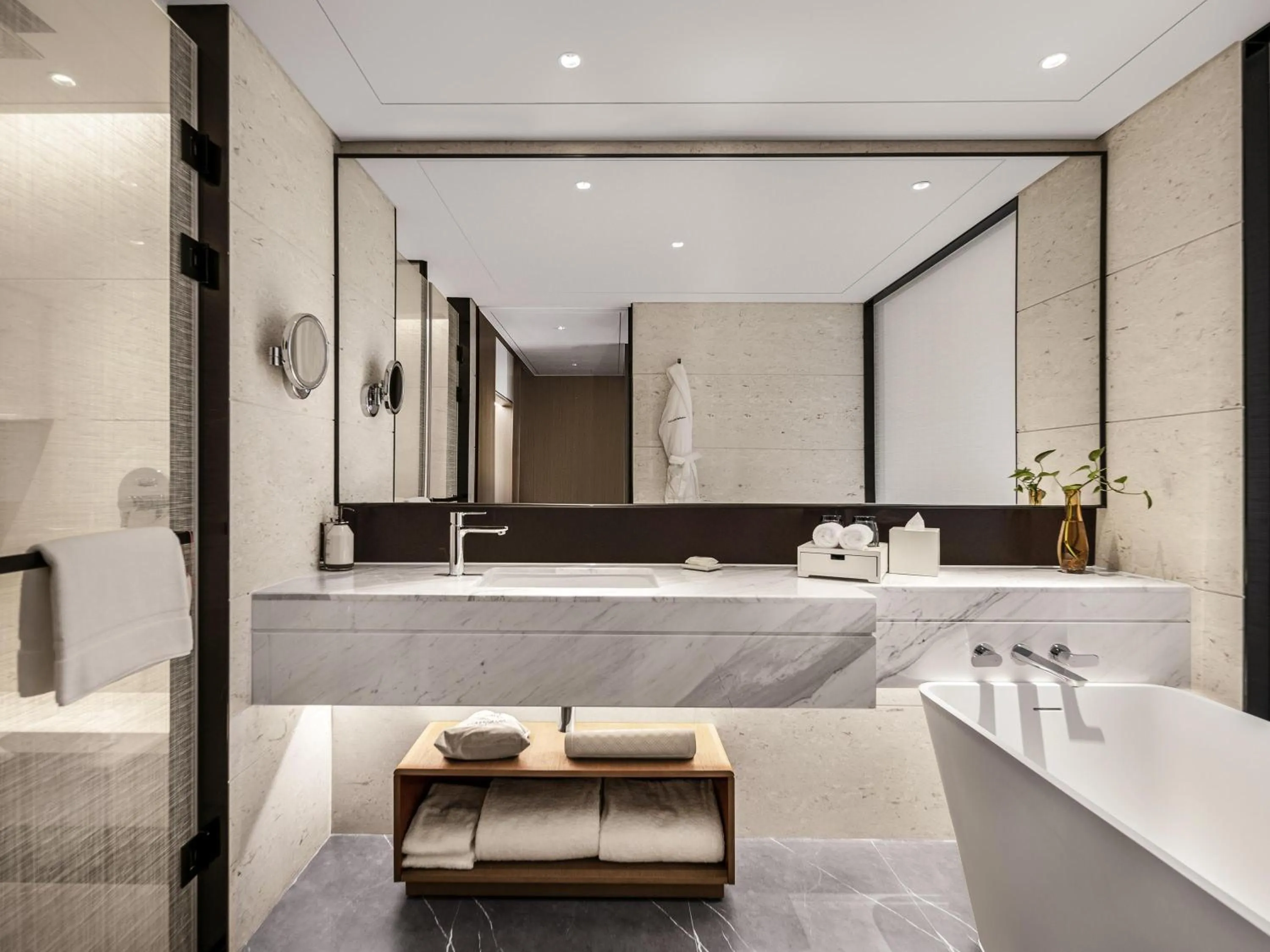 Bedroom in Swissotel Beijing Hong Kong Macau Center - 1 min to subway