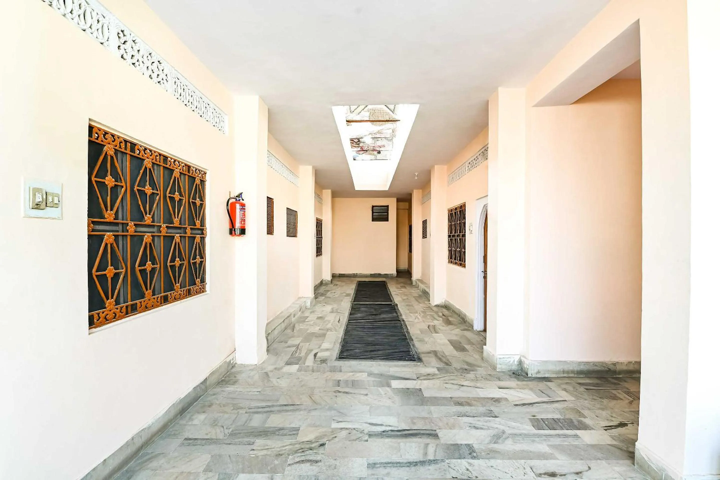 Lobby or reception in SPOT ON Hotel Pink Sun