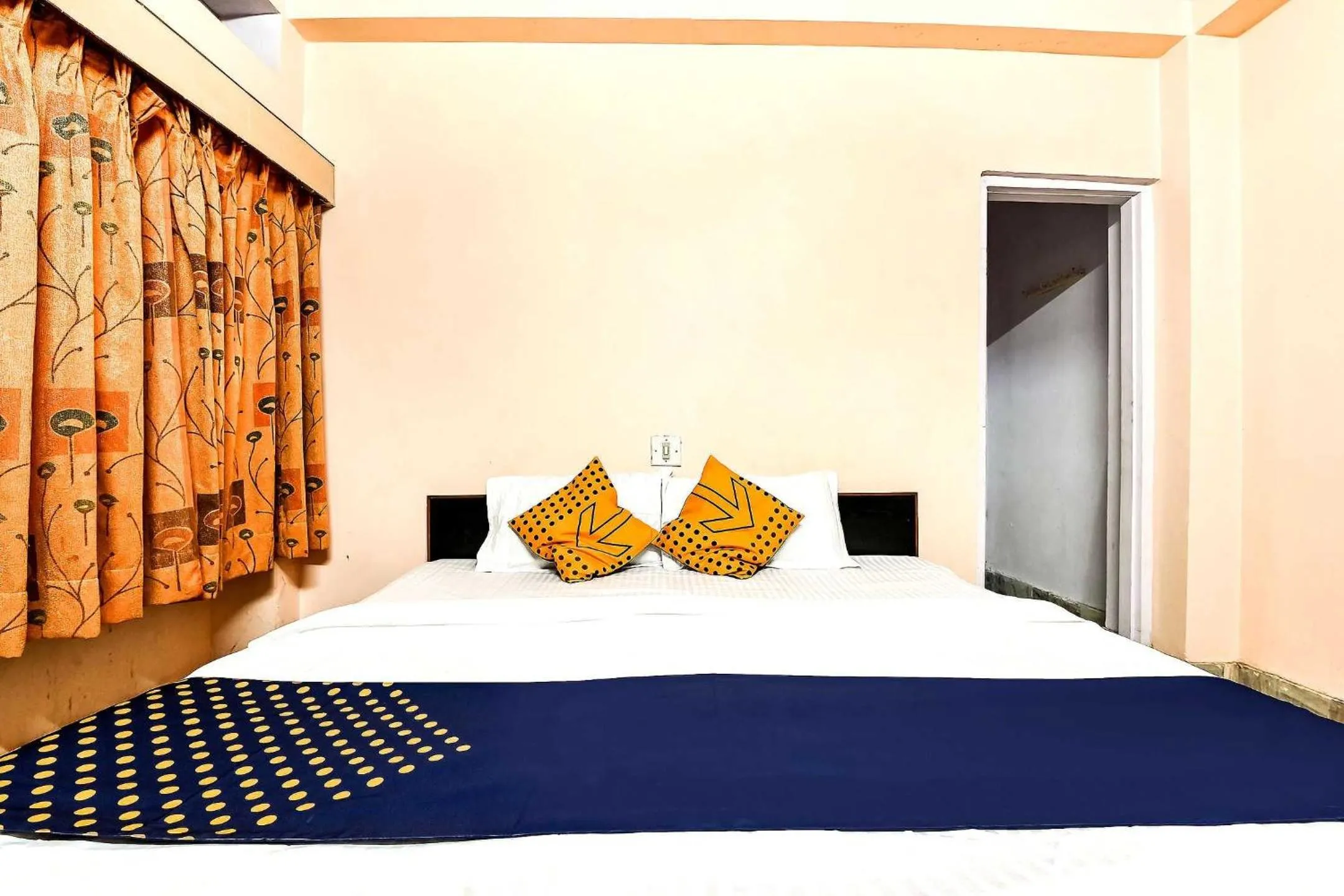 Bedroom in SPOT ON Hotel Pink Sun