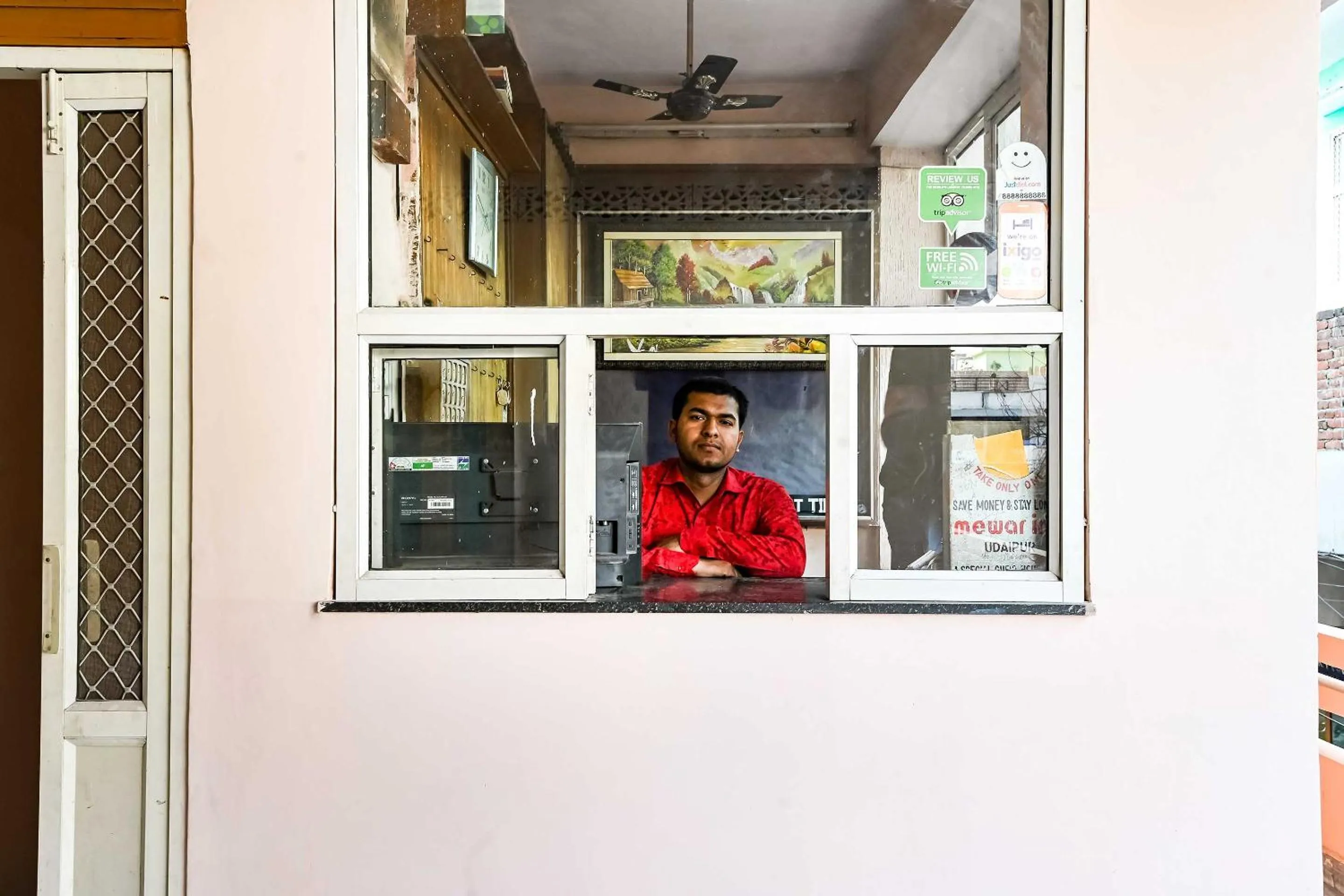 Lobby or reception in SPOT ON Hotel Pink Sun