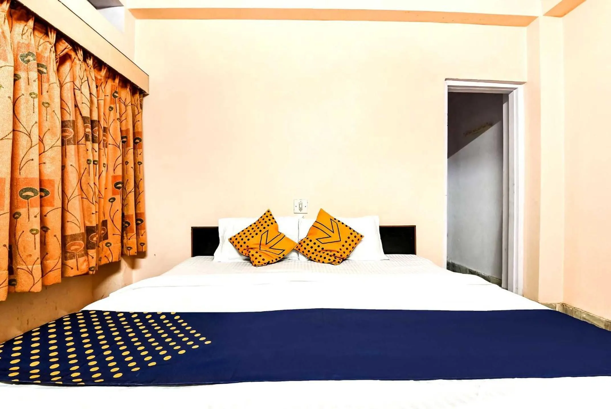 Bedroom in SPOT ON Hotel Pink Sun