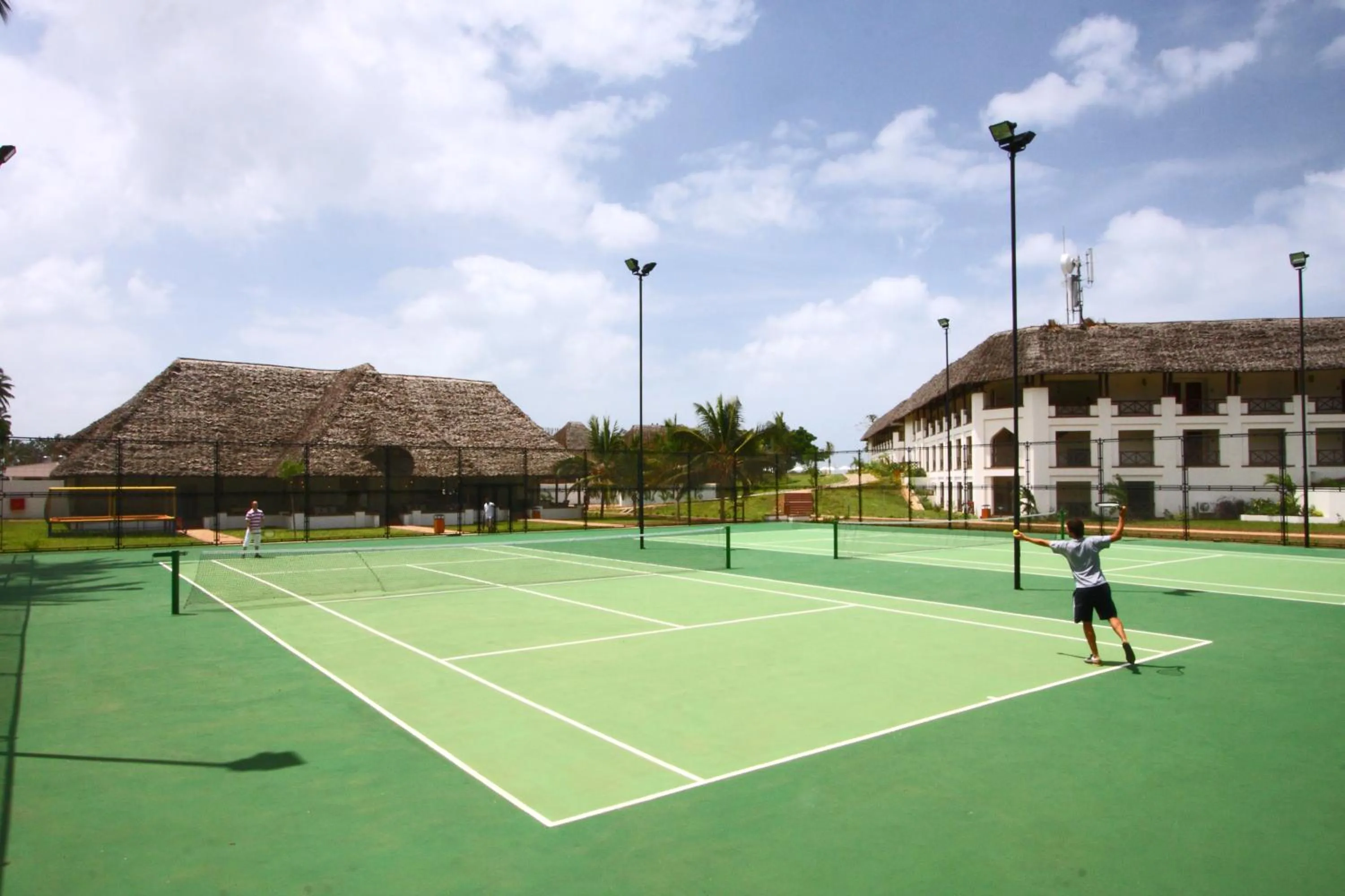 Tennis court in Sea Cliff Resort & Spa