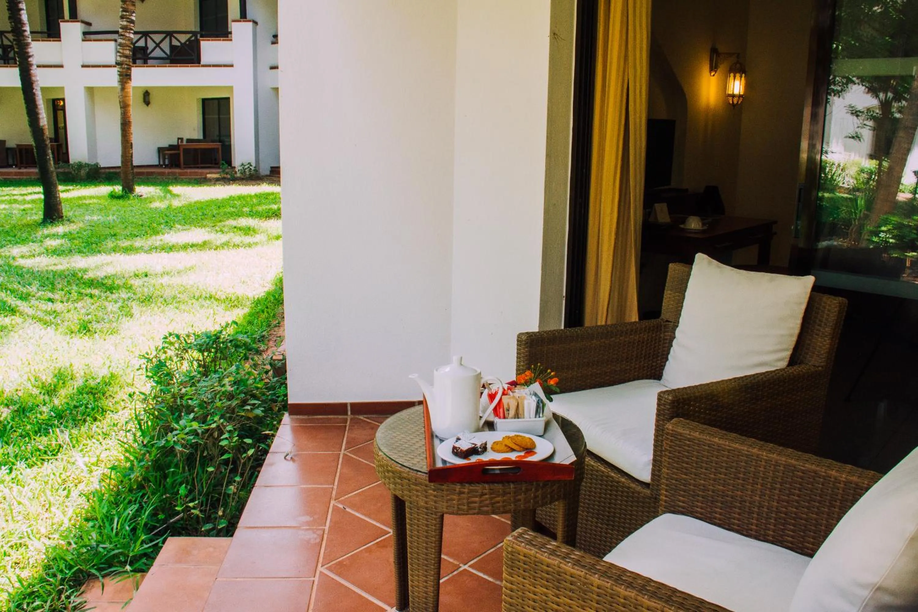 Coffee/tea facilities in Sea Cliff Resort & Spa