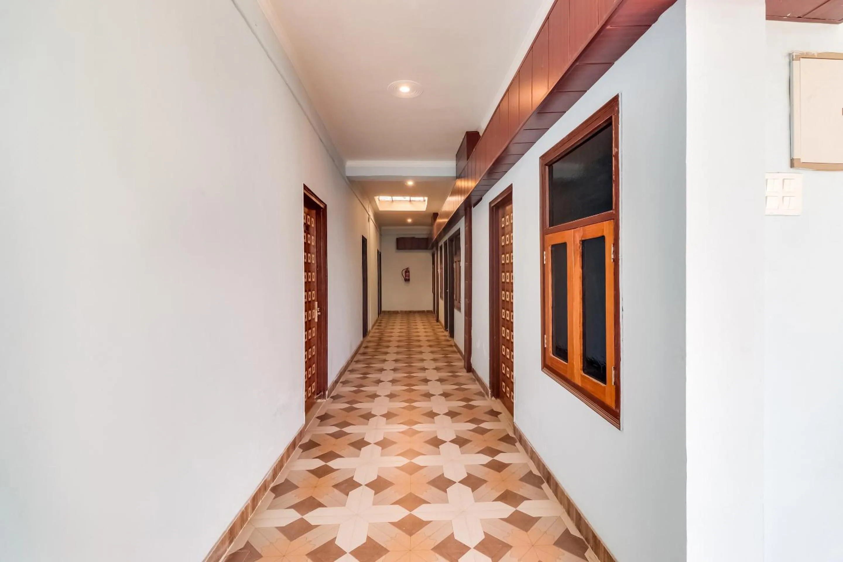 Lobby or reception in Hotel O The Velvet Chinhat Tiraha