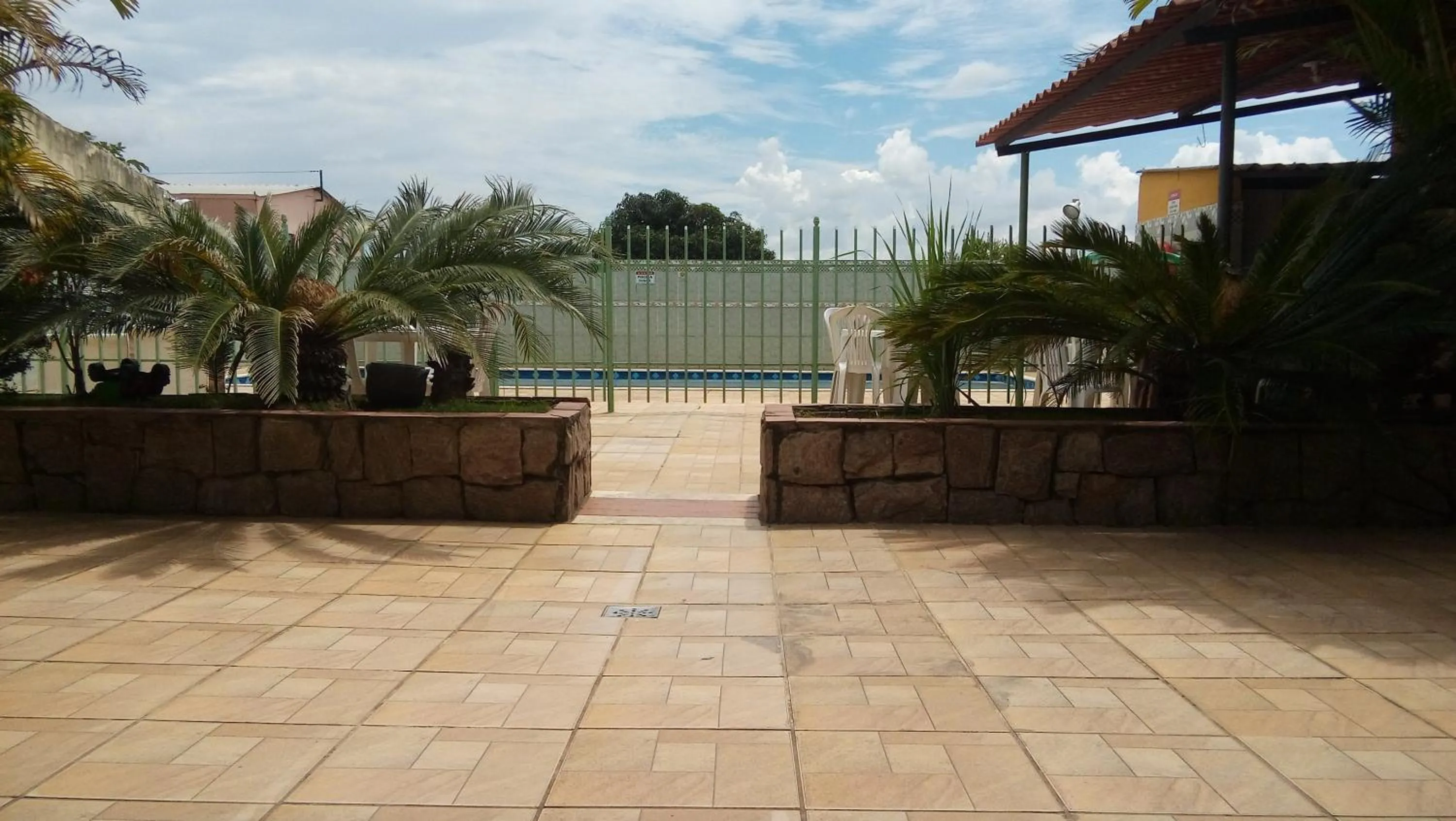 Swimming pool in Hotel Cristo Rei 611