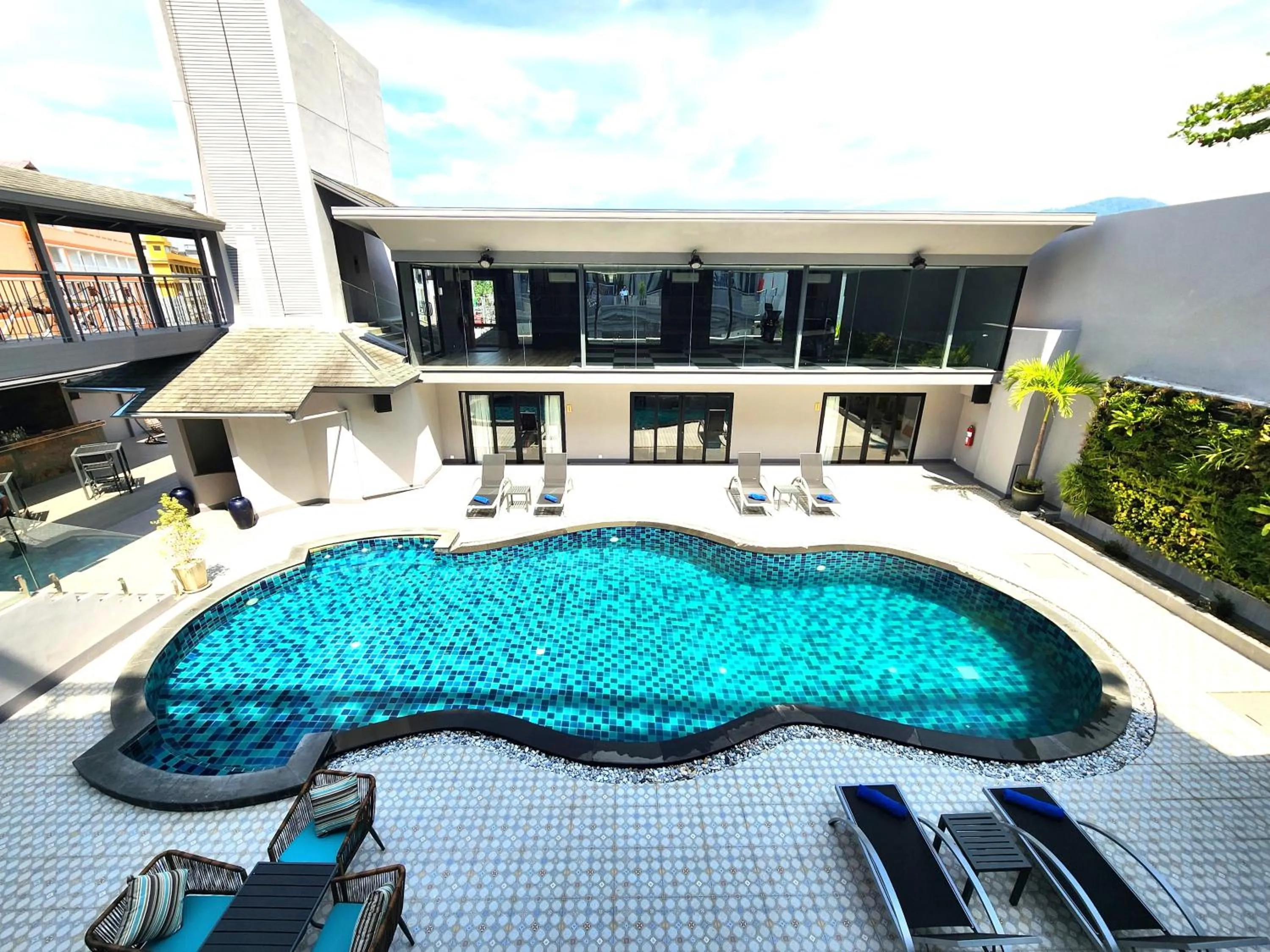 Swimming pool in Zo Amalthea Hotel