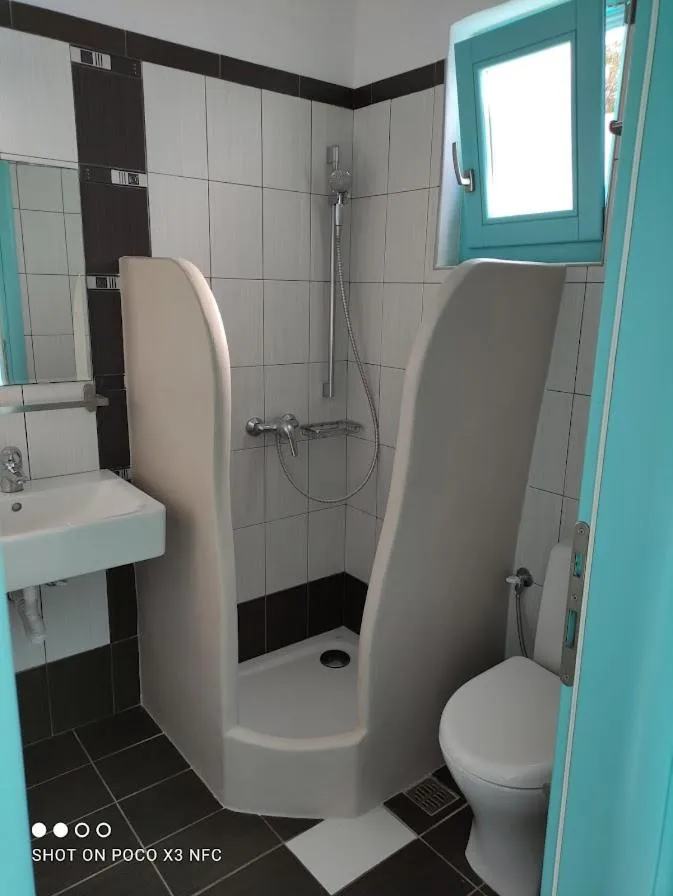 Shower in Kampos Home