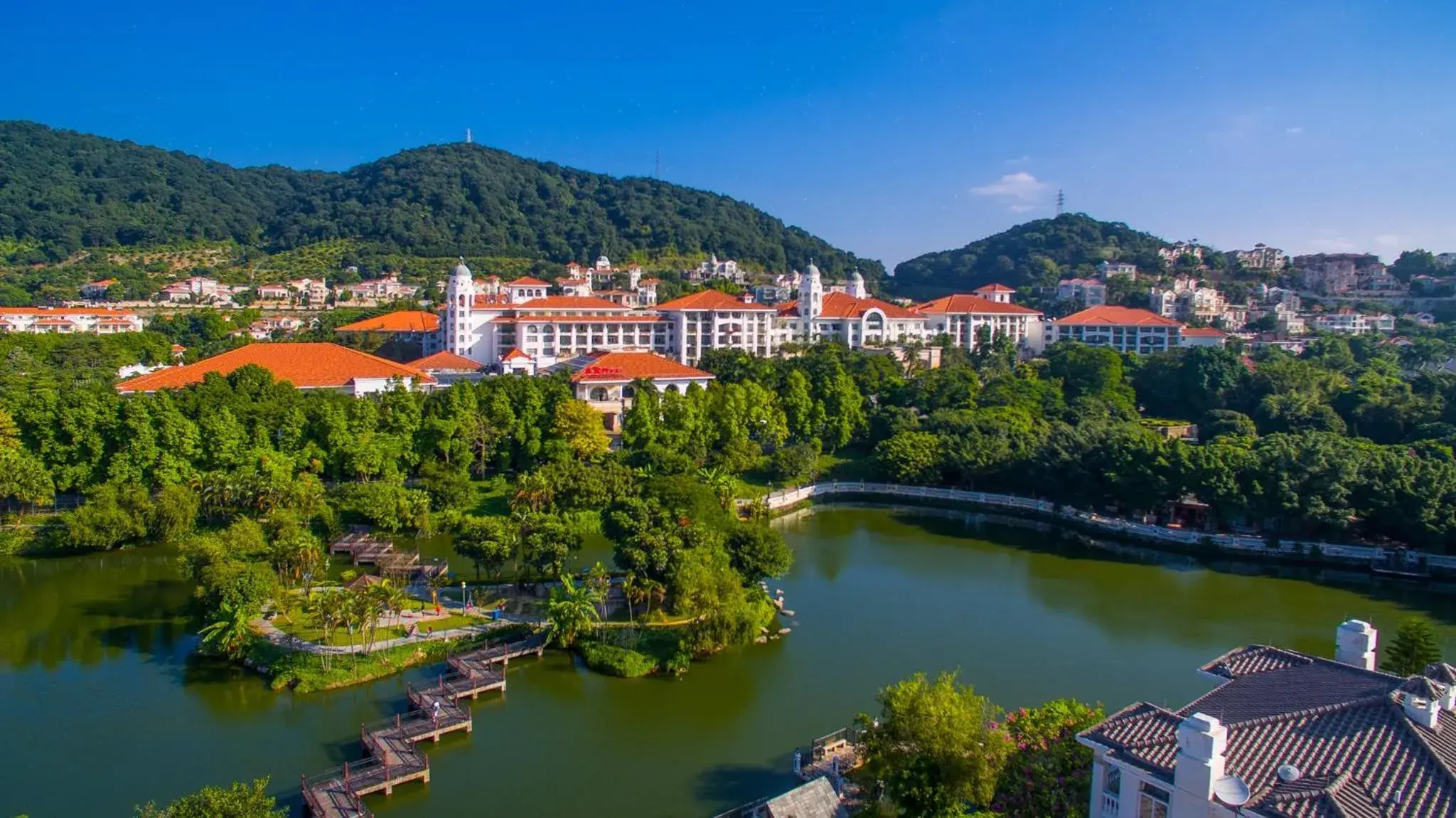 Bird's-eye View in Guangzhou Phoenix City Hotel