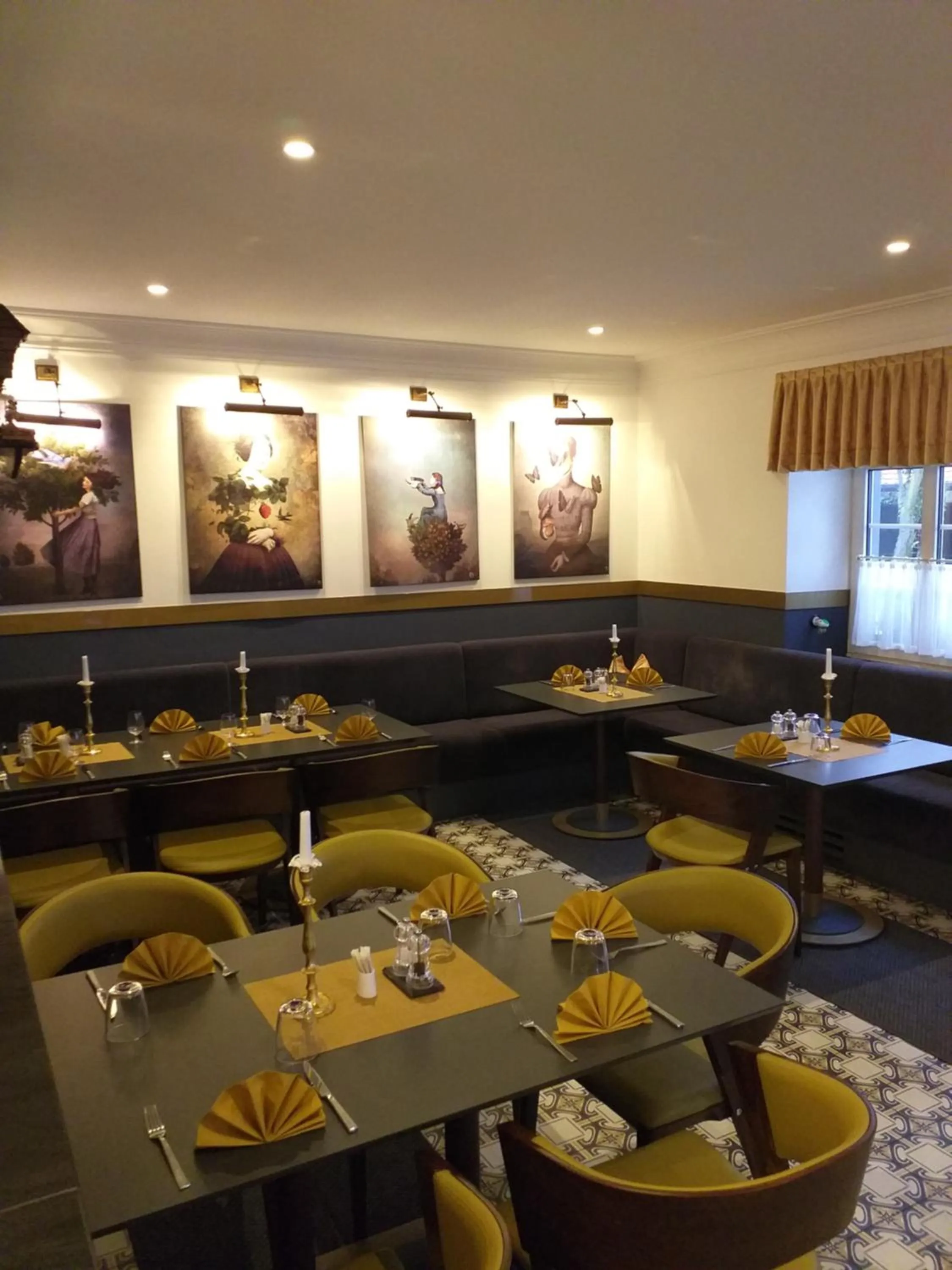 Restaurant/places to eat in Hotel Landgasthof Adler