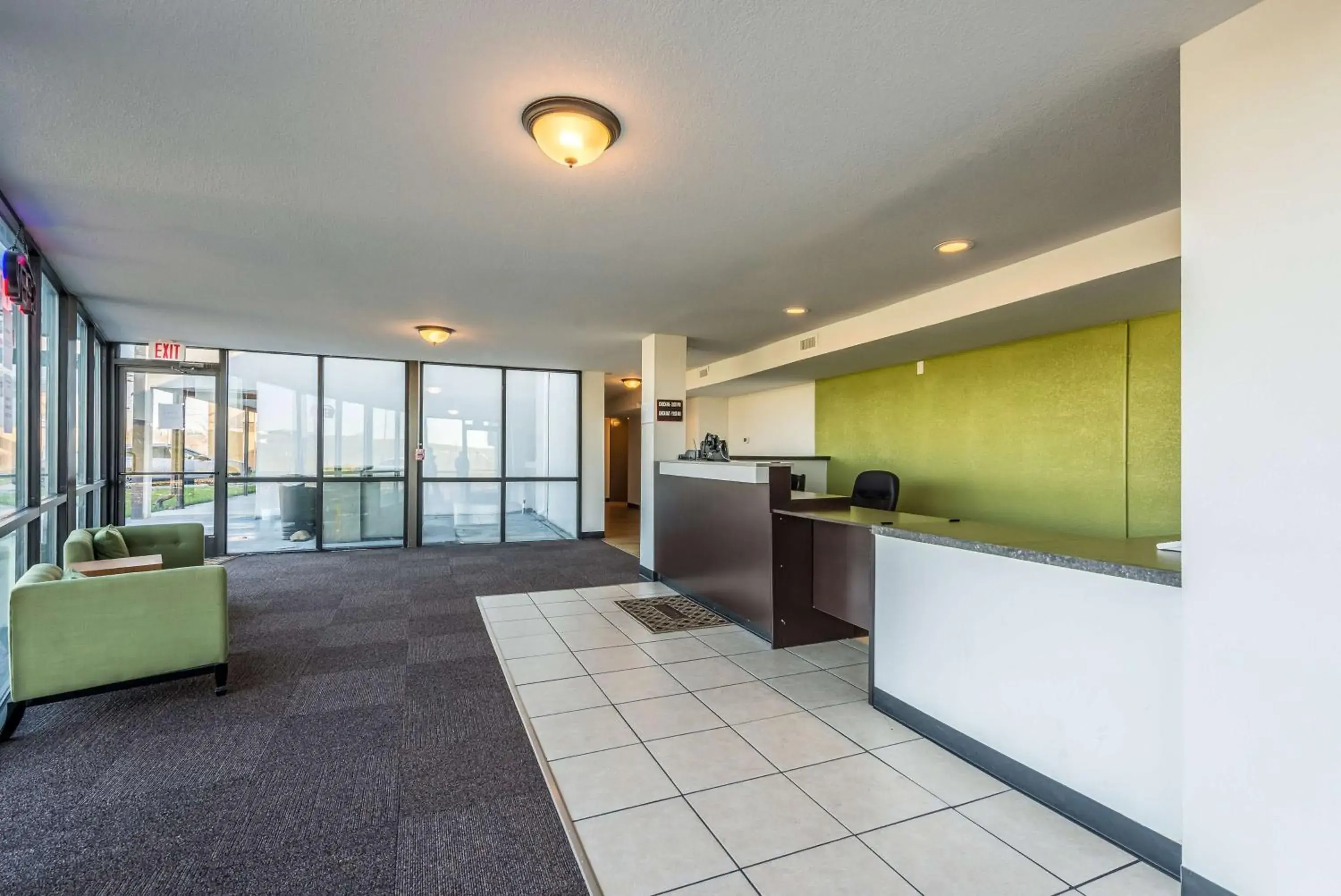 Lobby or reception in Studio 6-Indianapolis, IN Lobby or reception in Studio 6-Indianapolis, IN