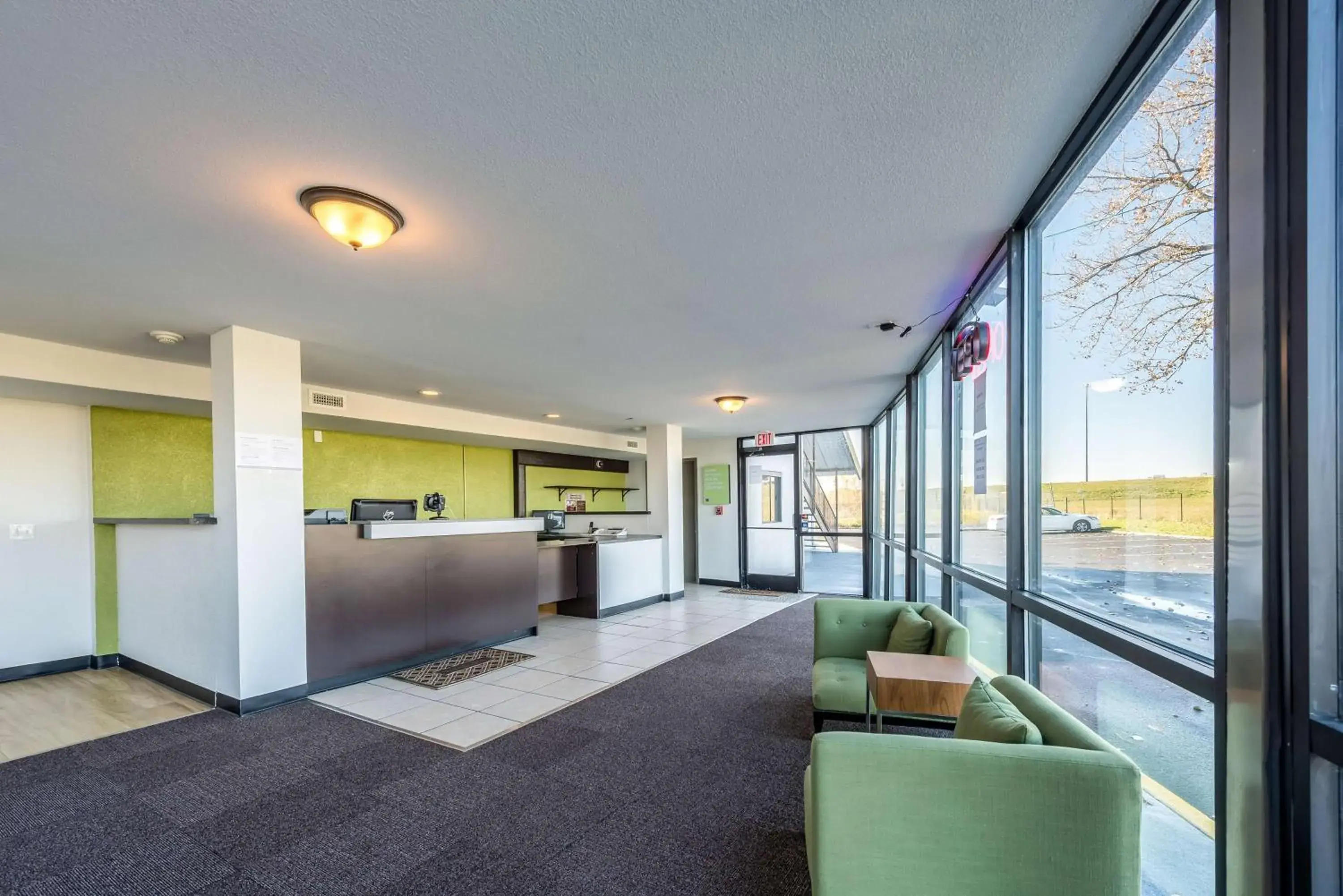 Lobby or reception in Studio 6-Indianapolis, IN Lobby or reception in Studio 6-Indianapolis, IN