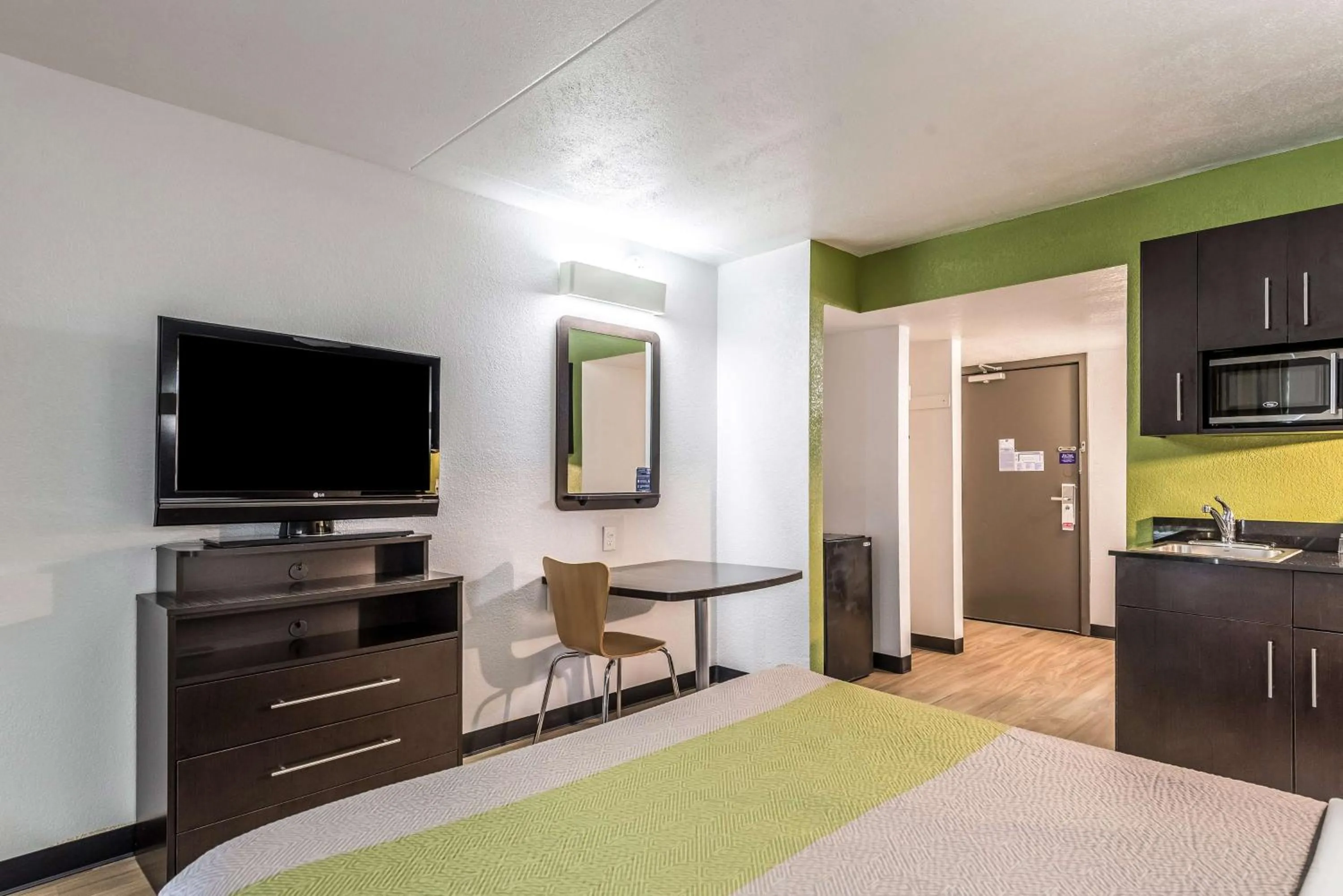 TV and multimedia, Bed in Studio 6-Indianapolis, IN