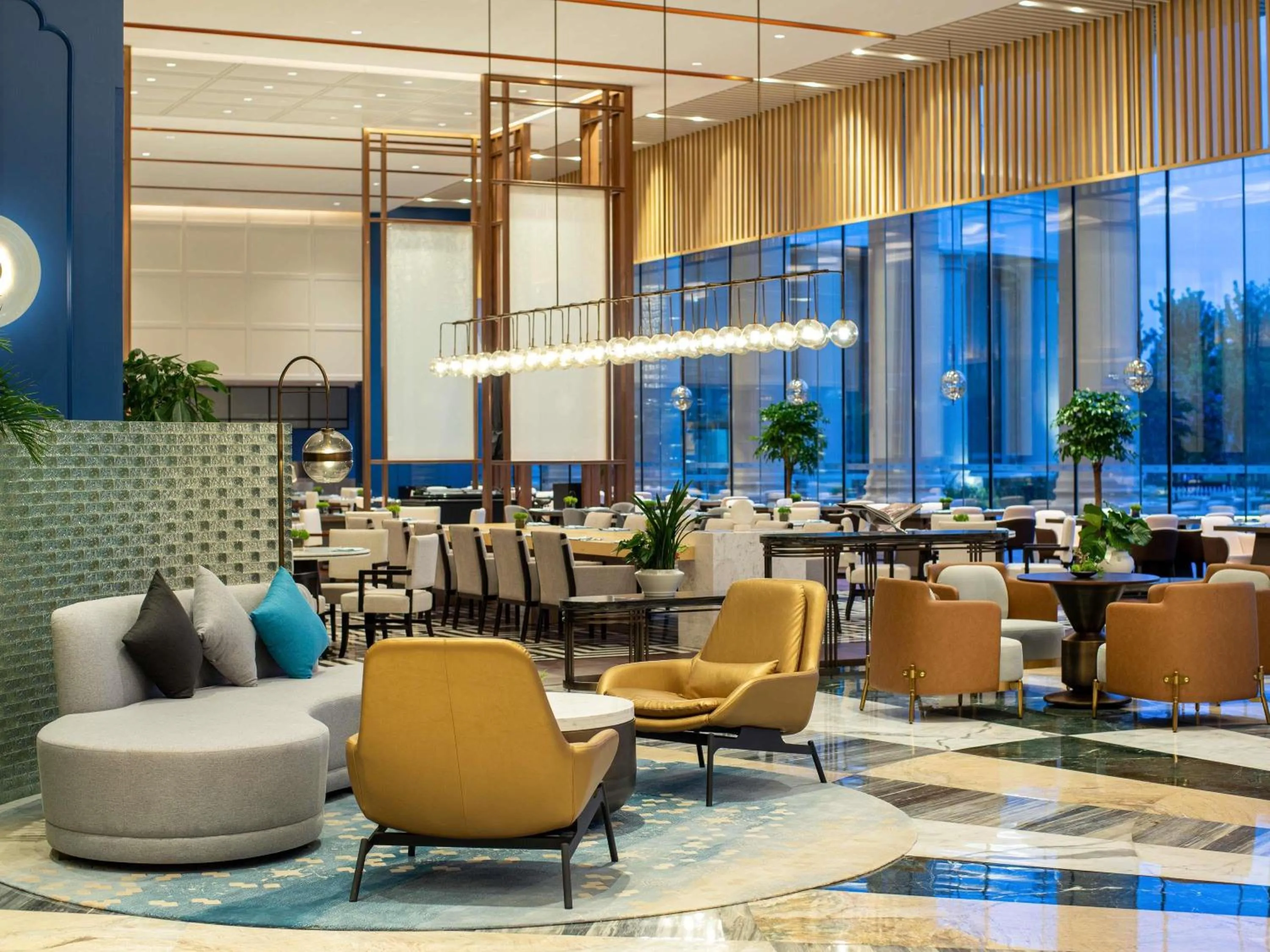 Lounge or bar in Swissôtel Hefei Grand Park