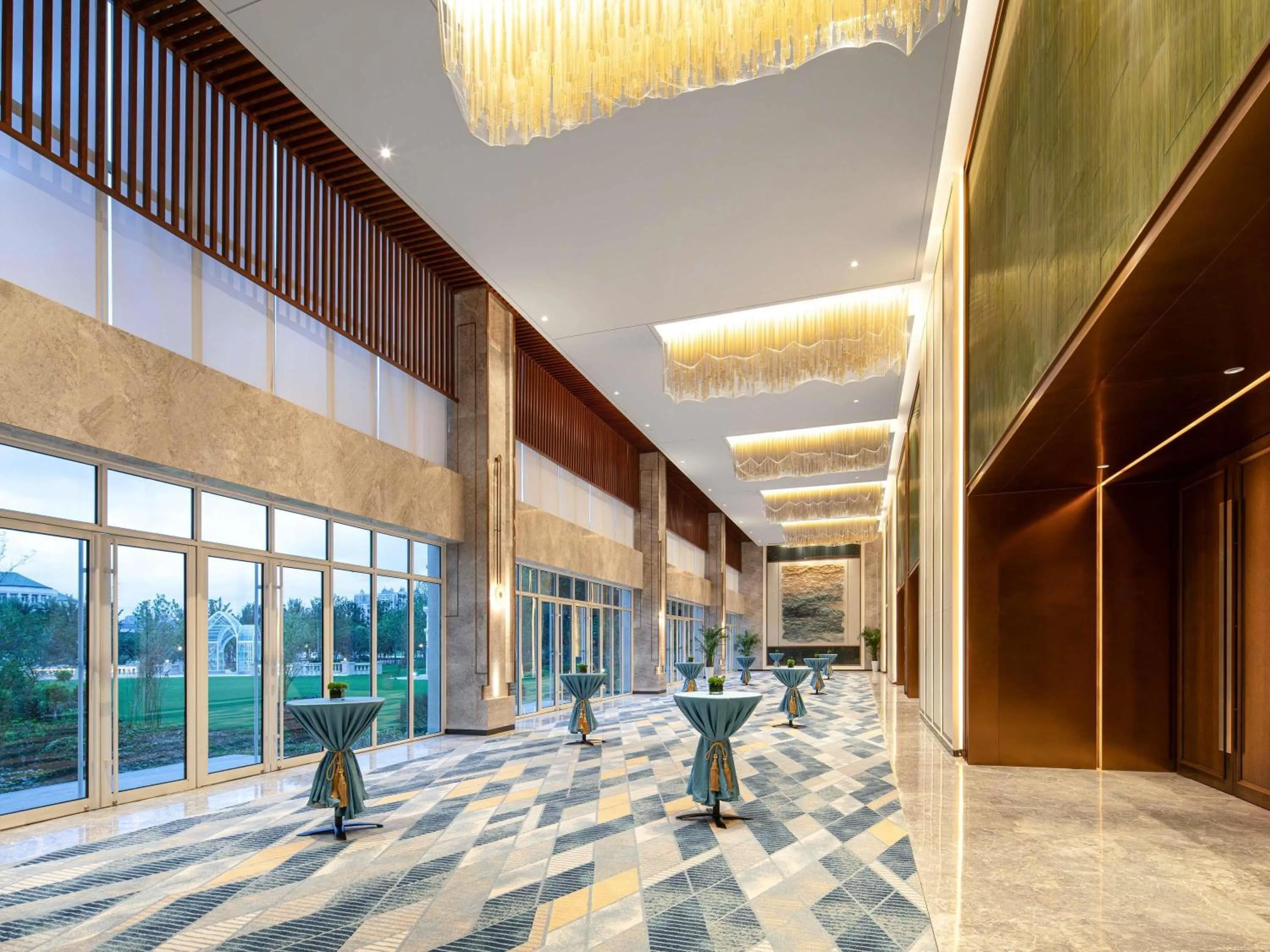 Meeting/conference room in Swissôtel Hefei Grand Park