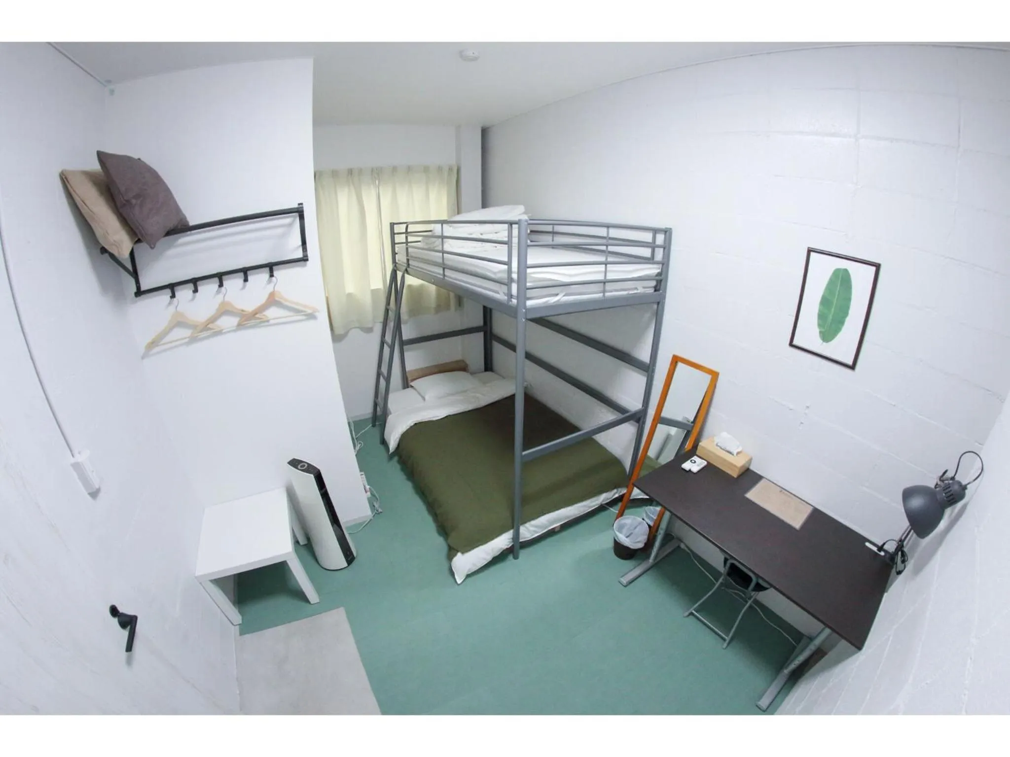 Bed in Travelers' house ROOTs