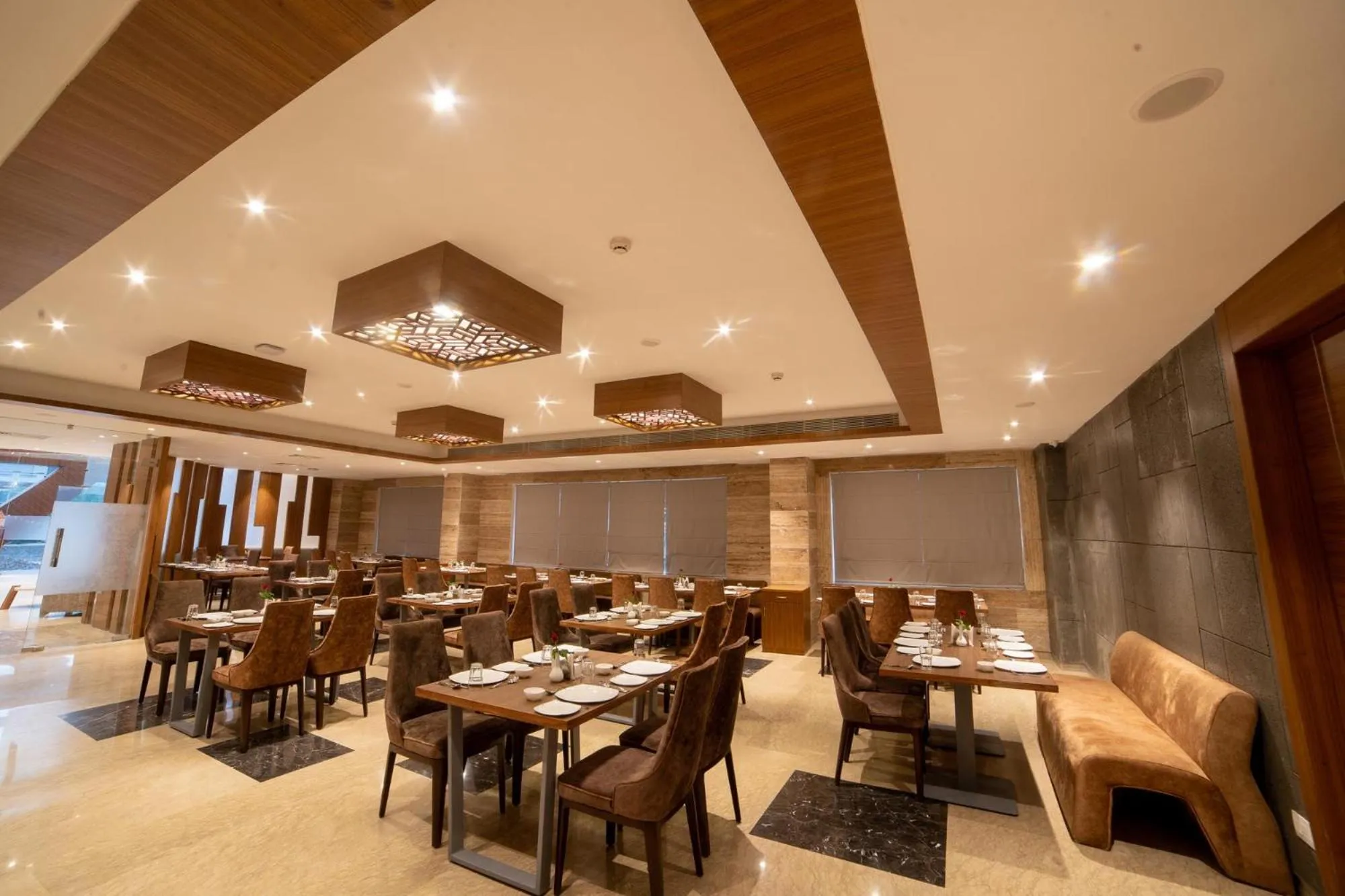 Restaurant/places to eat in Lords Inn Udaipur