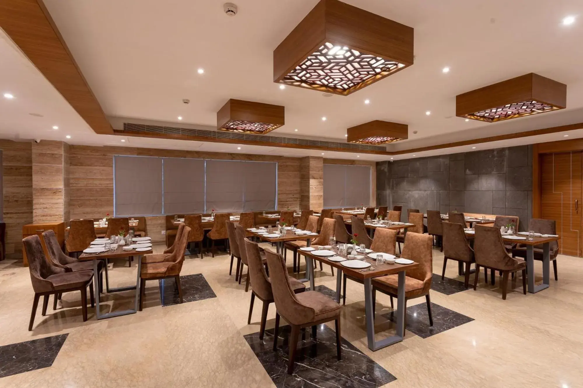 Restaurant/places to eat in Lords Inn Udaipur Restaurant/places to eat in Lords Inn Udaipur