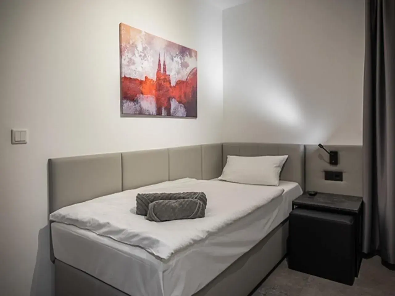 Single Room - single occupancy in Home & Work Single Room - single occupancy in Home & Work