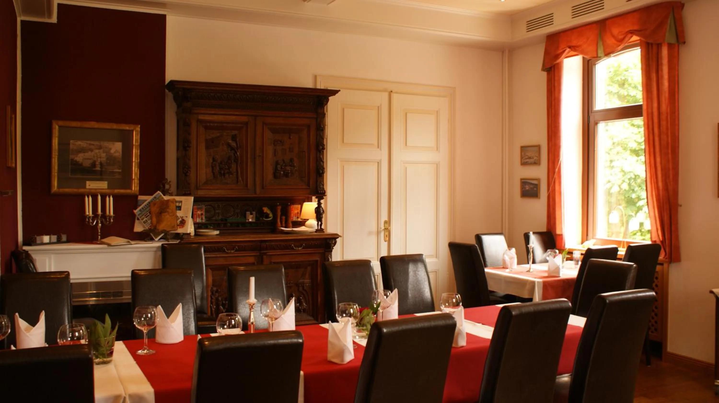 Restaurant/places to eat in LandHotel Lönskrug