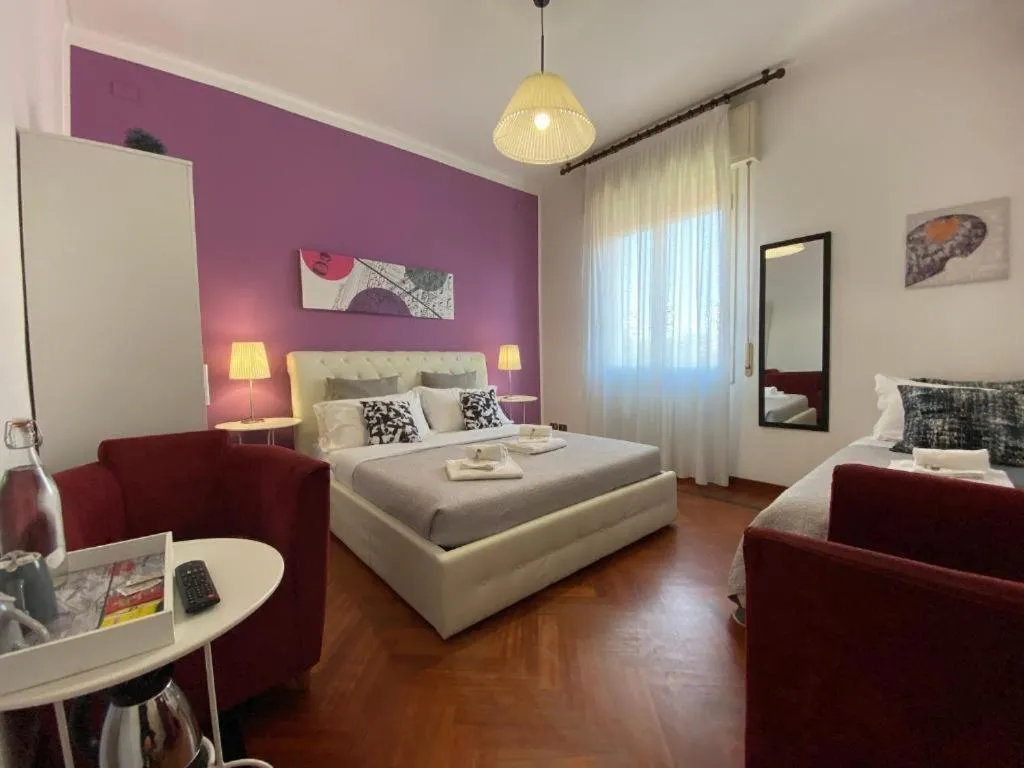 Bedroom, Bed in Central Suite Bed&Breakfast