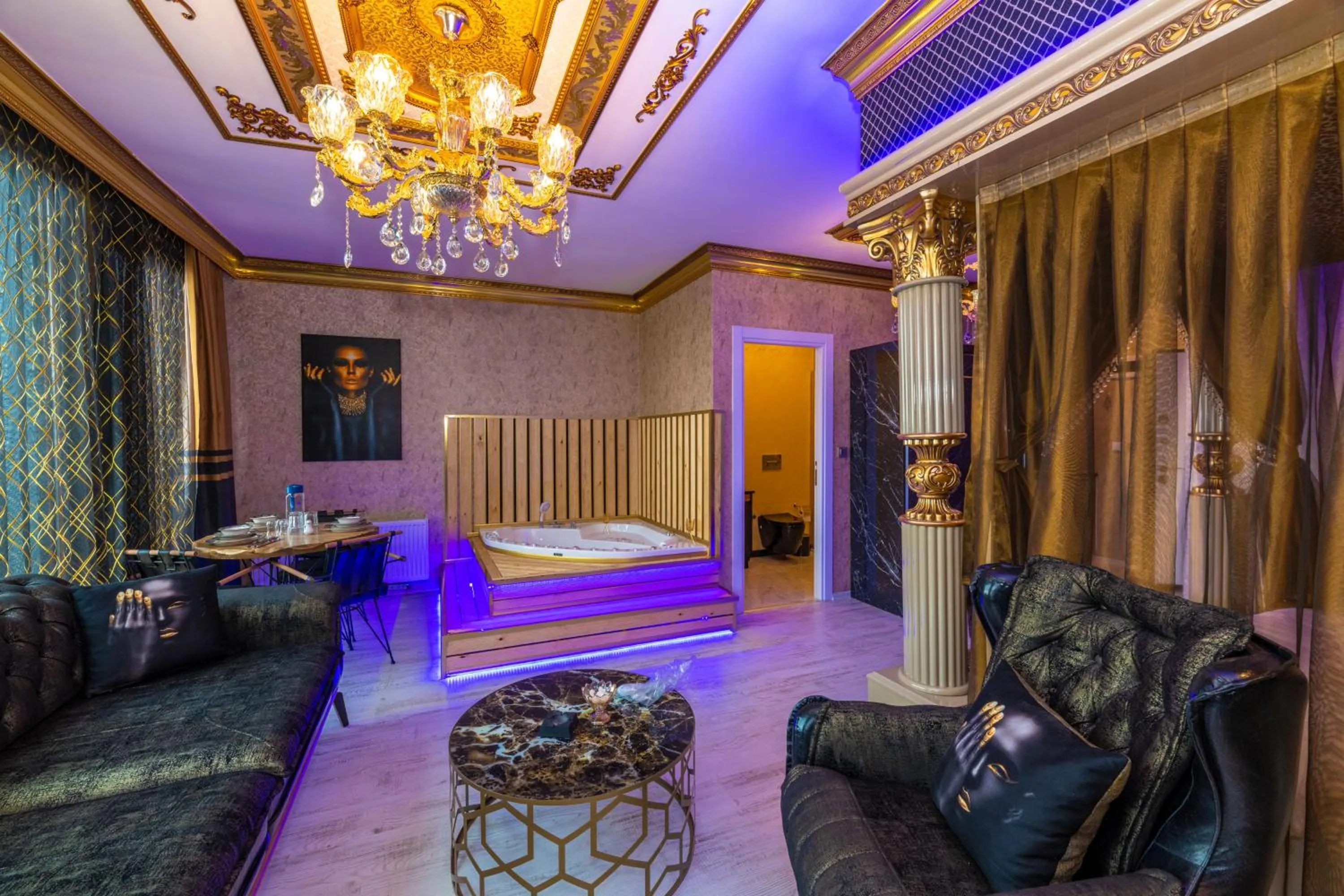 Dining area in Istanbul Taksim Residence Hotel By MESUT