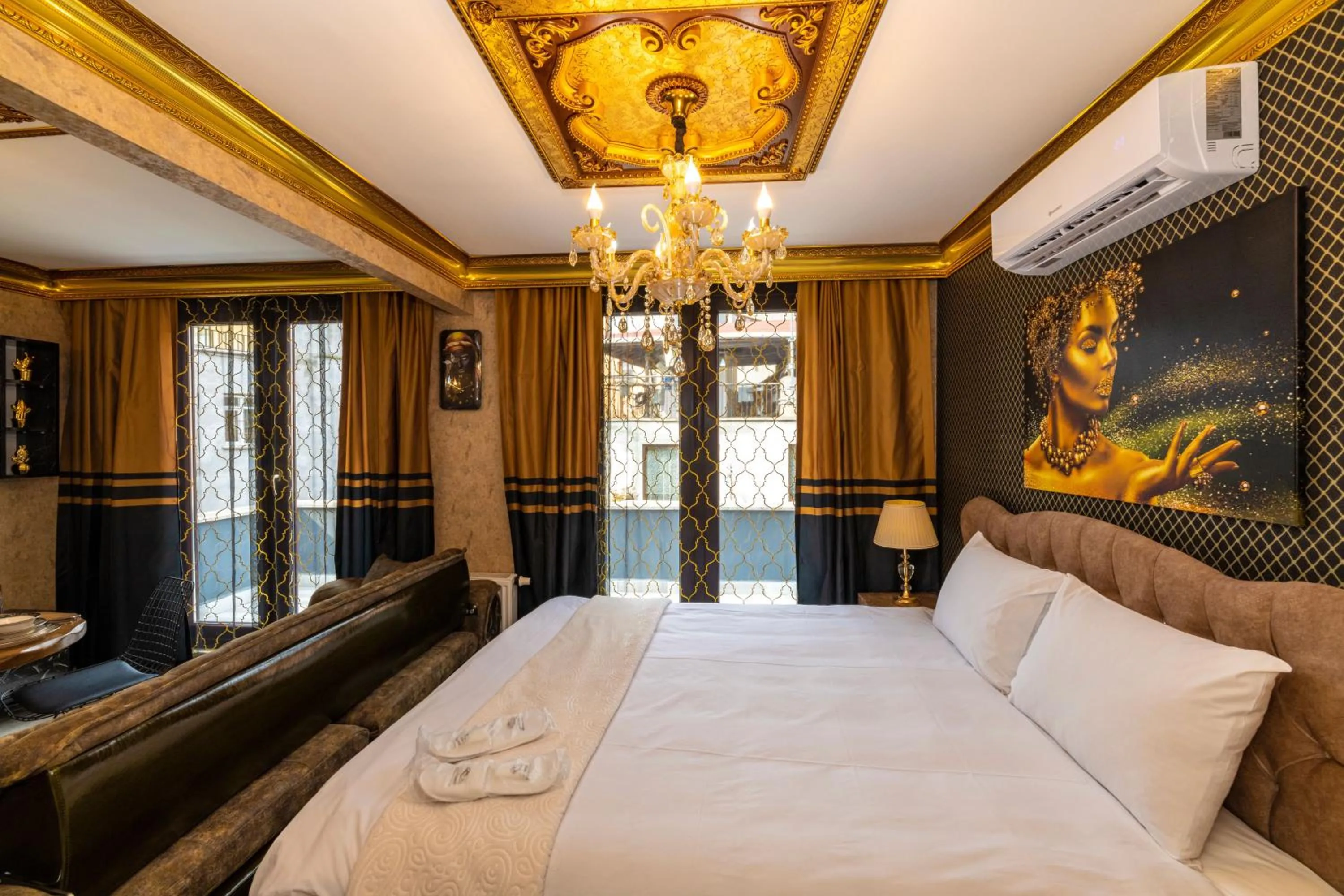 Bed in Istanbul Taksim Residence Hotel By MESUT