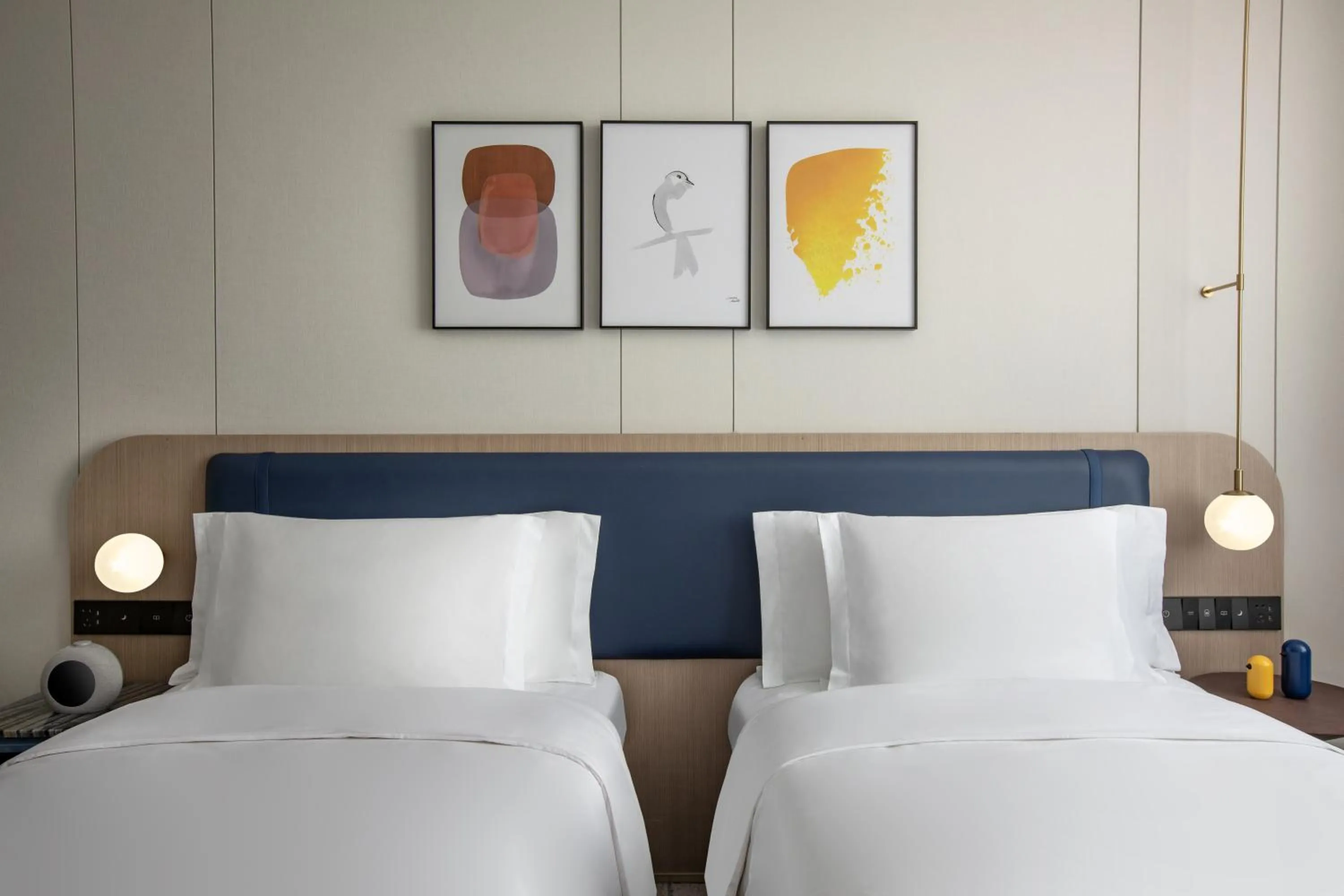 Bed in voco Wuhan Xinhua by IHG