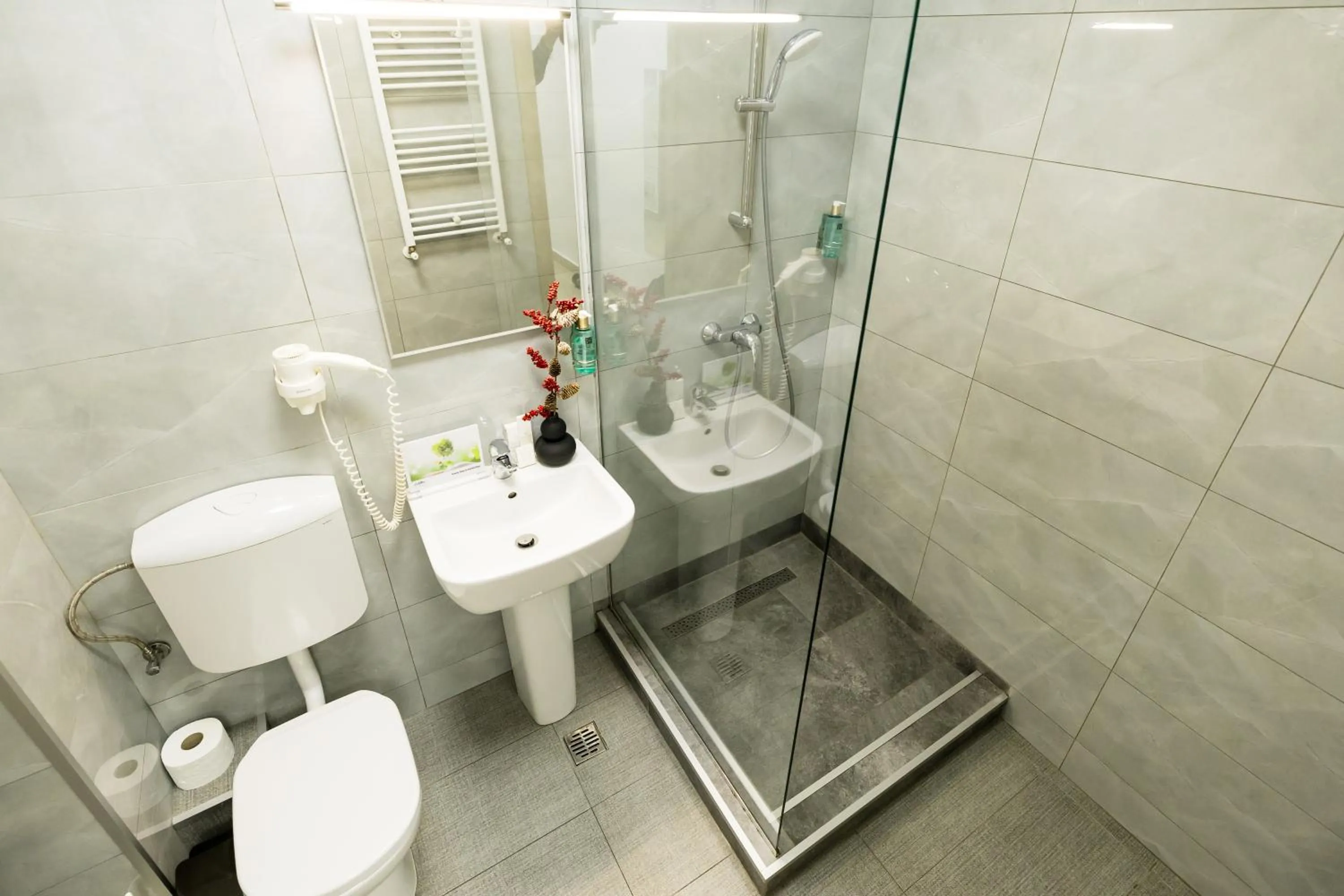 Shower in Le Blanc ApartHotel