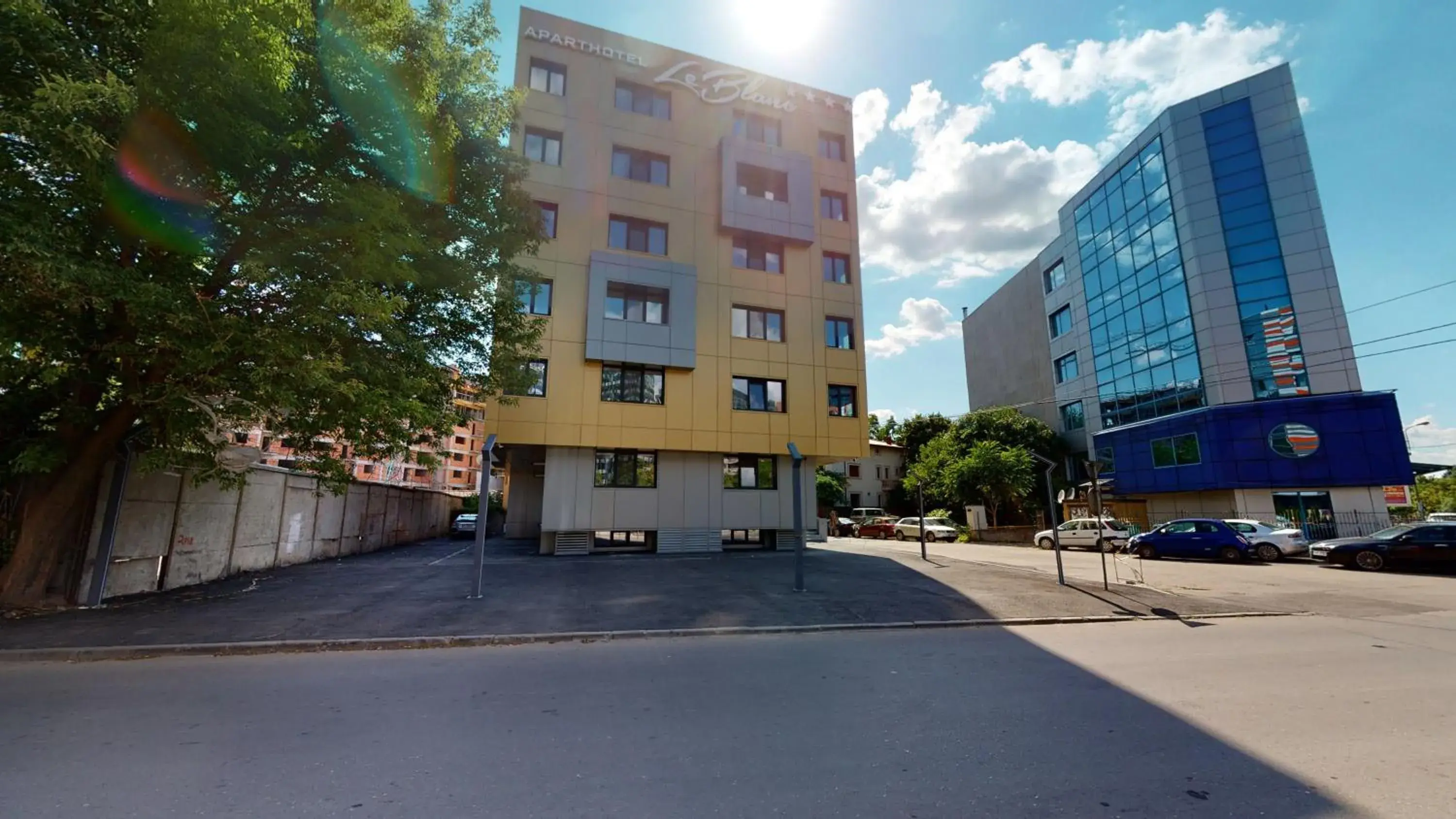 Property building in Le Blanc ApartHotel Property building in Le Blanc ApartHotel