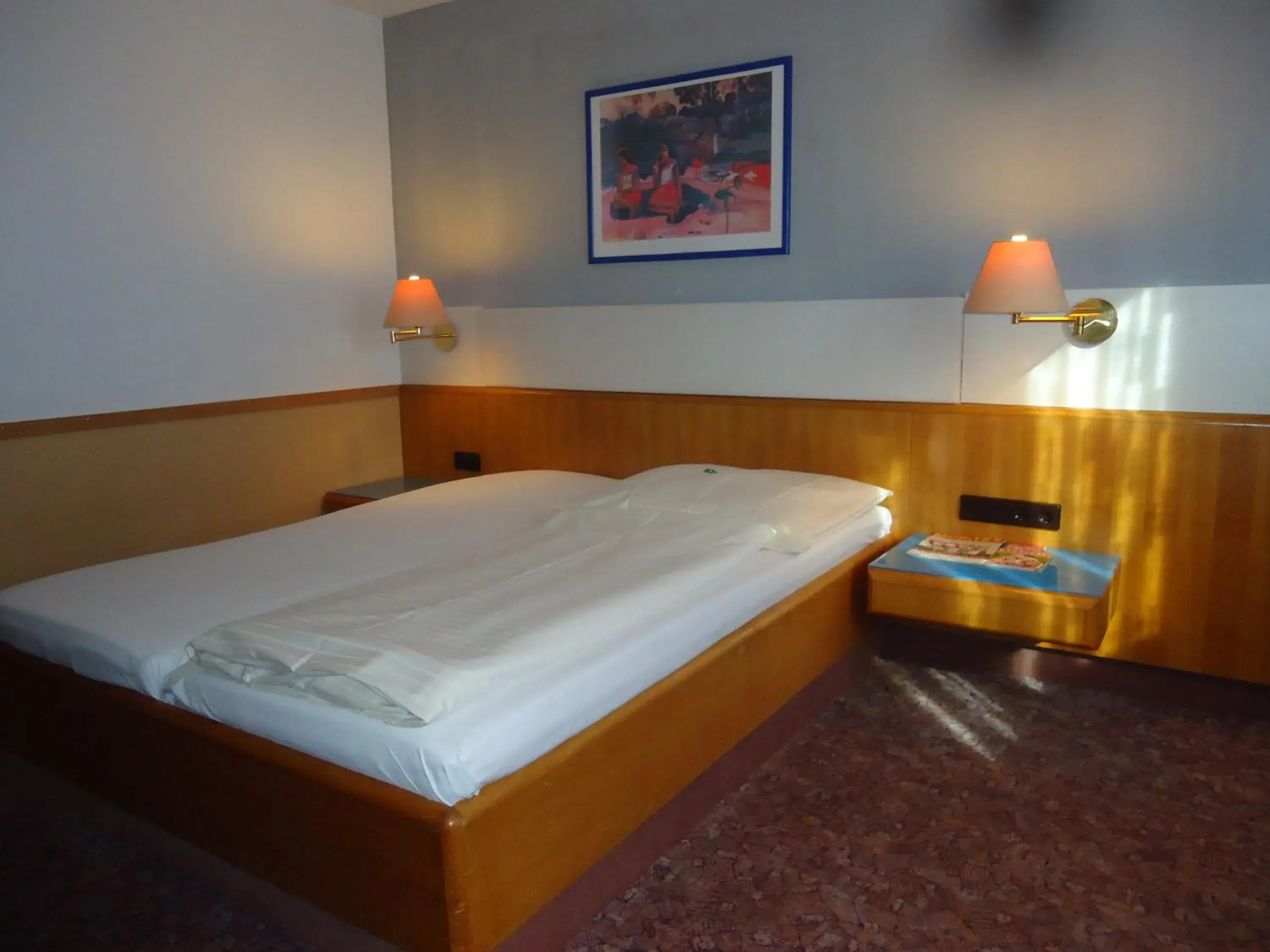 Superior Double Room in enjoyHotel garni Korntal Stuttgart b&b Parkplatz Sprinter Penny eTank Superior Double Room in enjoyHotel garni Korntal Stuttgart b&b Parkplatz Sprinter Penny eTank