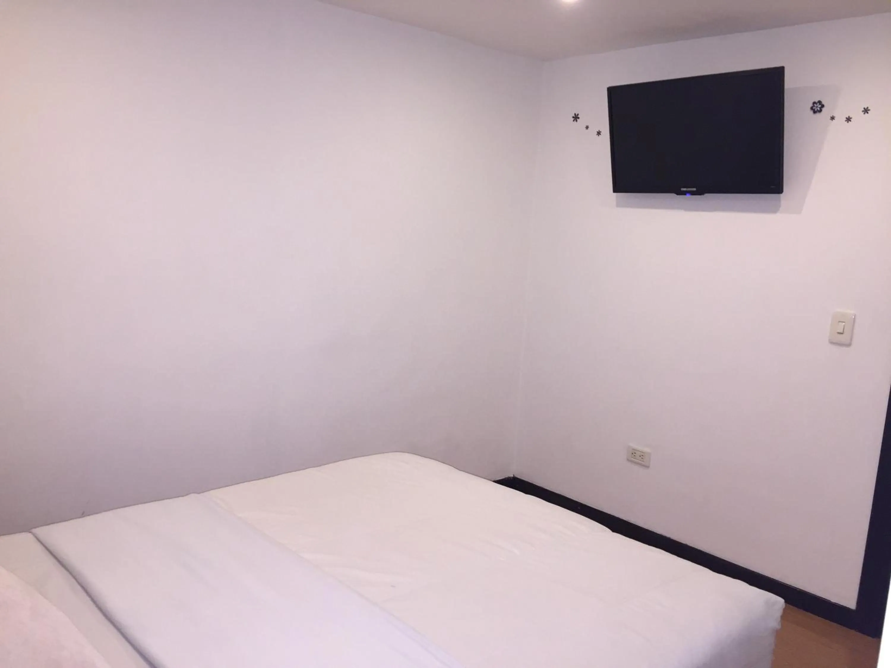 TV and multimedia, Bed in Hotel Montecarlo Boutique