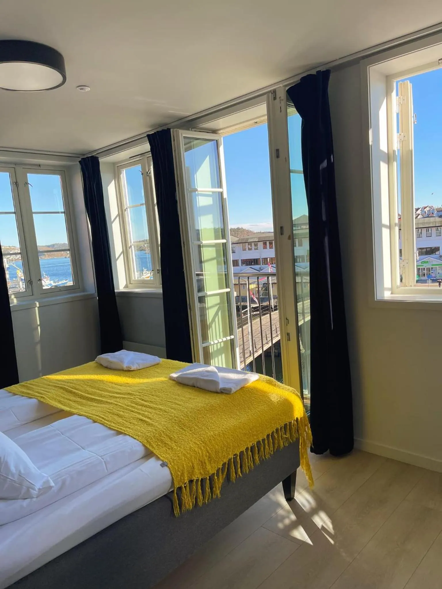 View (from property/room), Bed in Kragerø Hotell