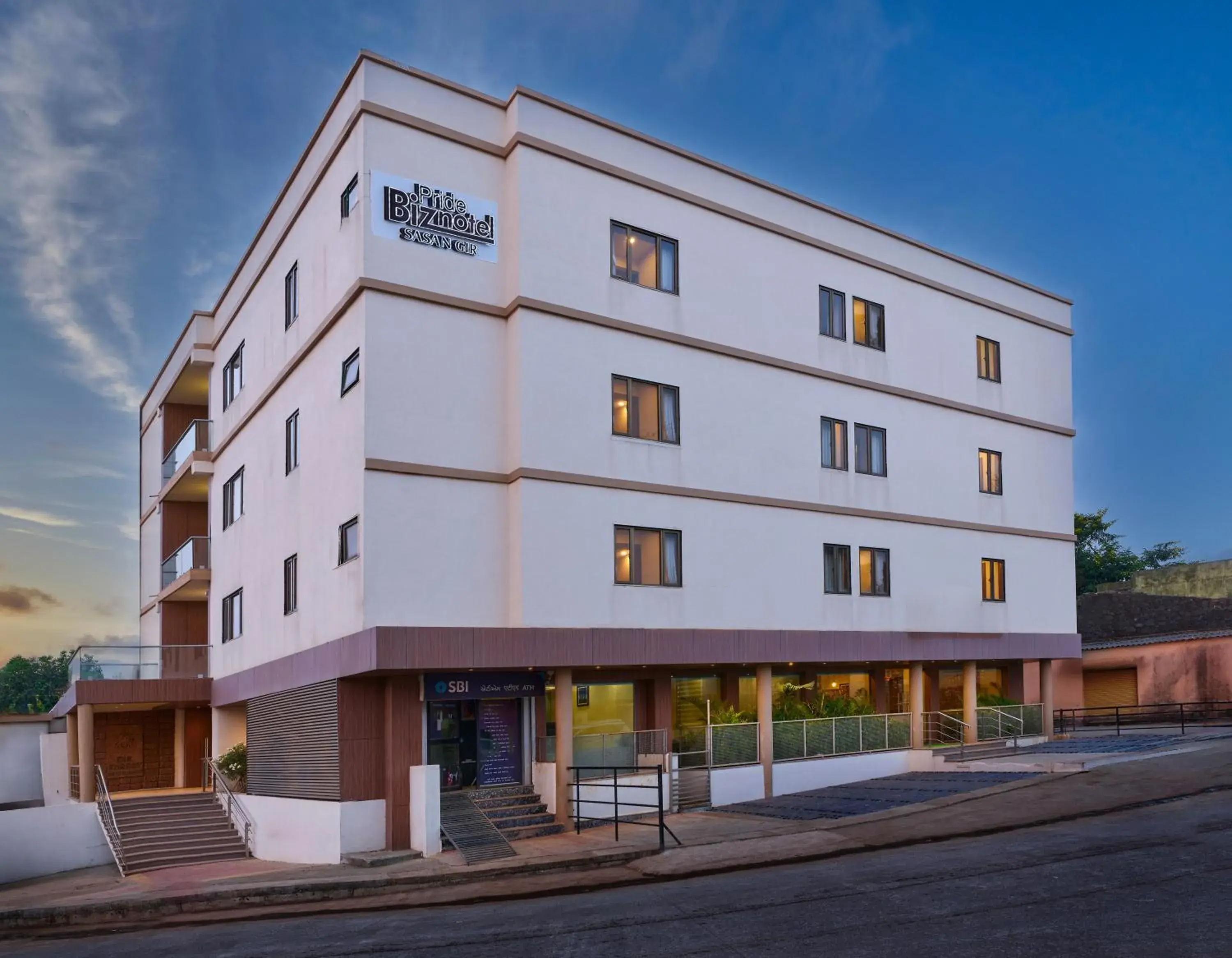Property building in Pride Biznotel Sasan Gir Property building in Pride Biznotel Sasan Gir