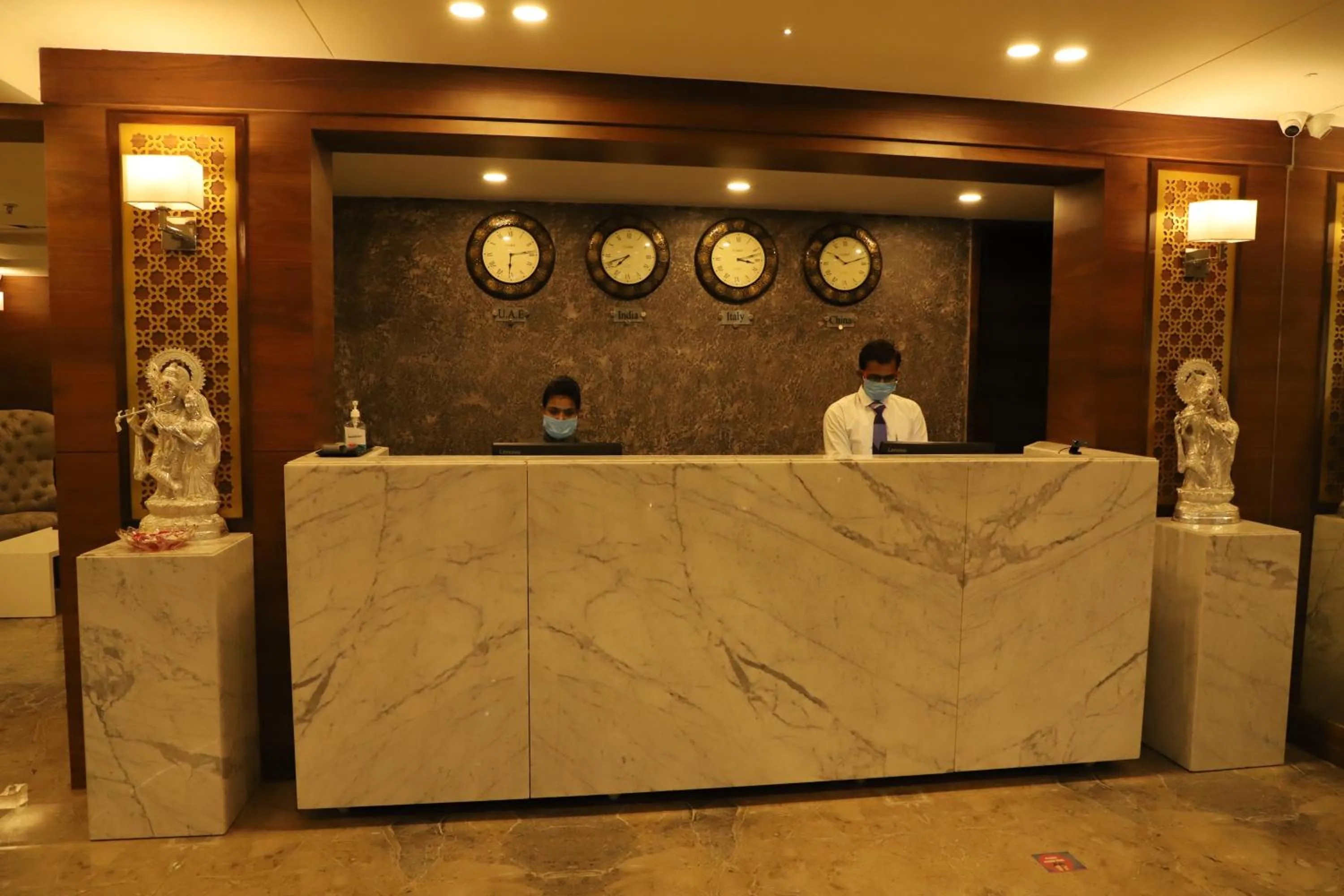 Lobby or reception in Regenta Inn Morbi