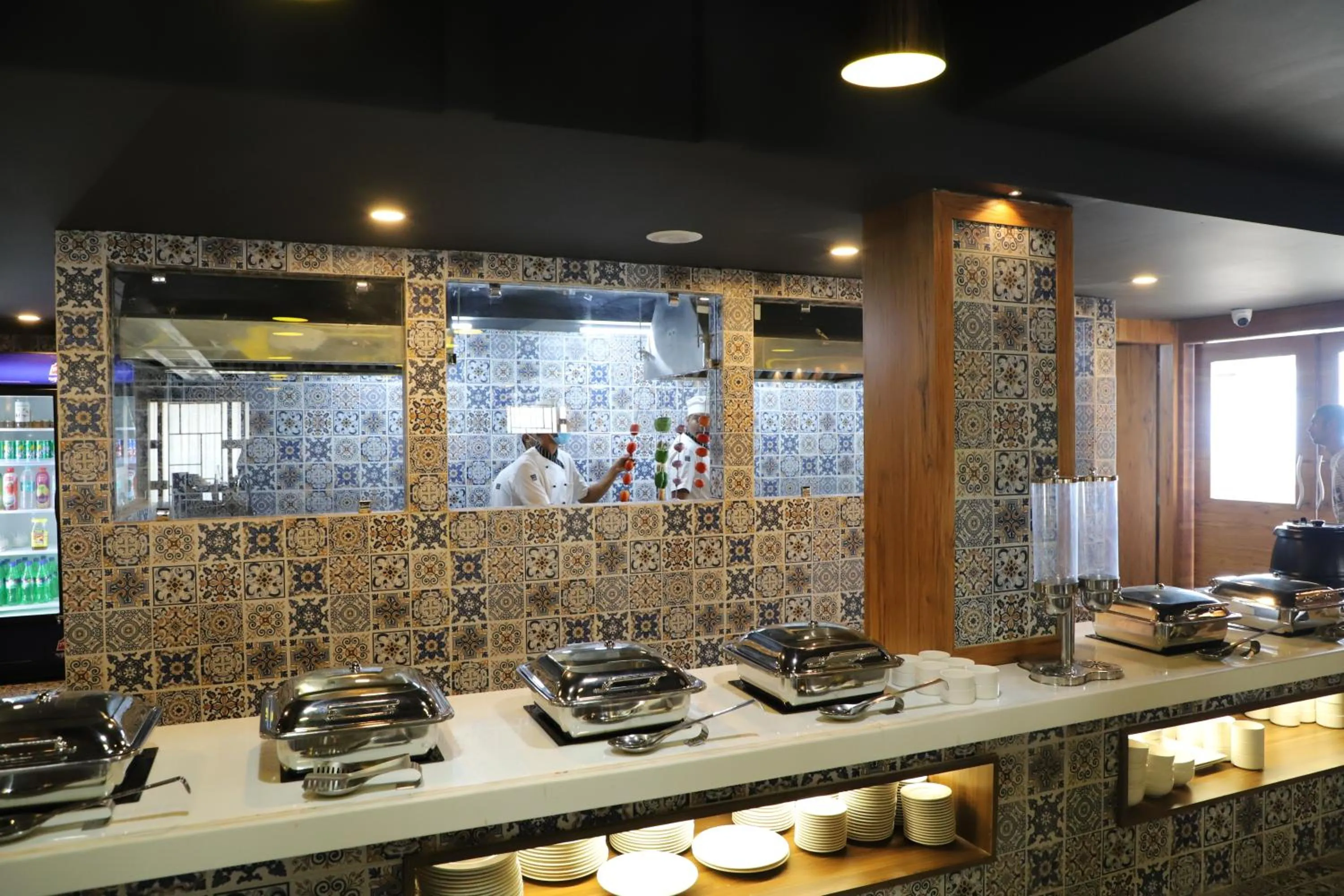 Restaurant/places to eat in Regenta Inn Morbi