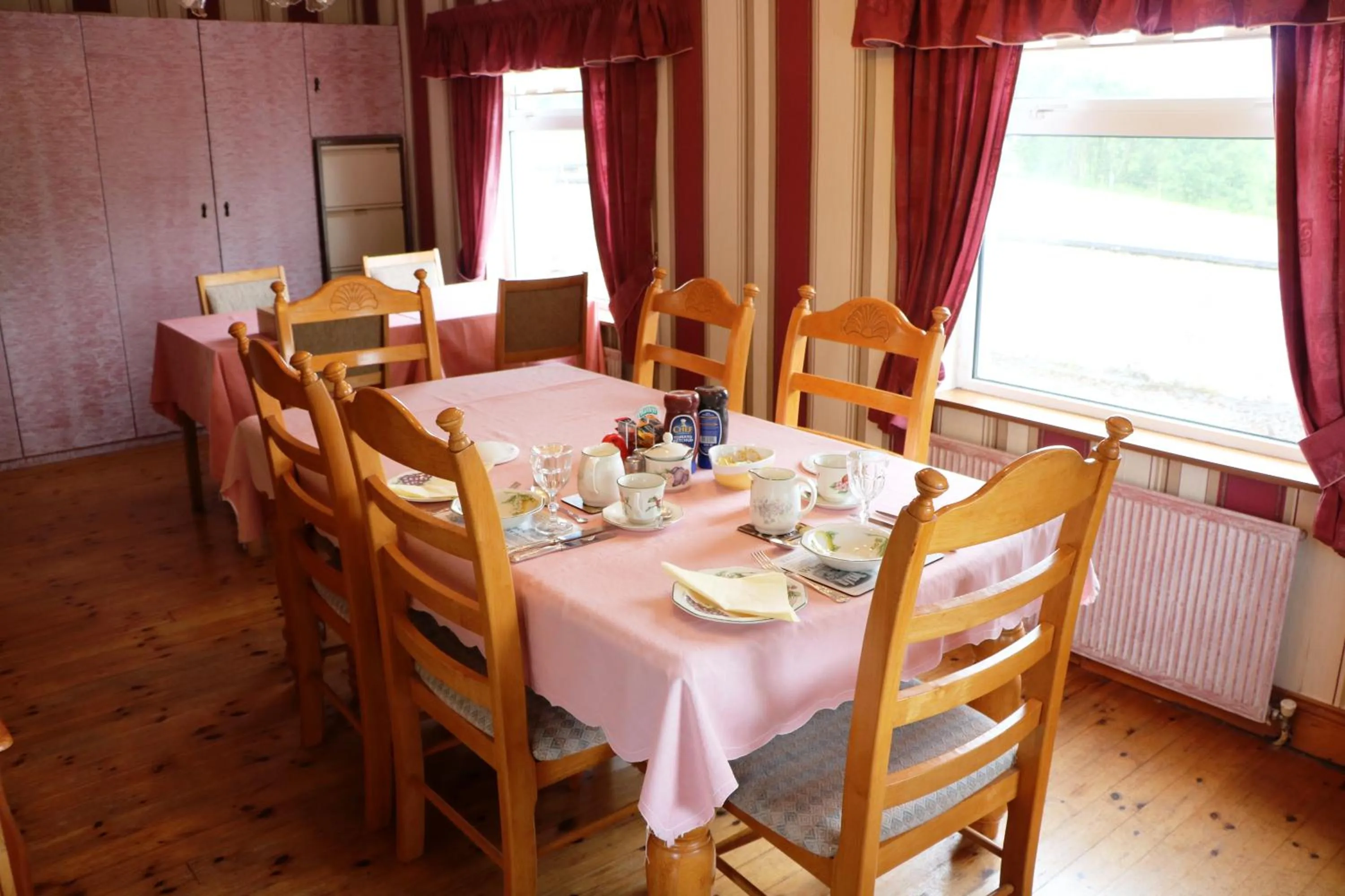 Dining area in Comeragh View