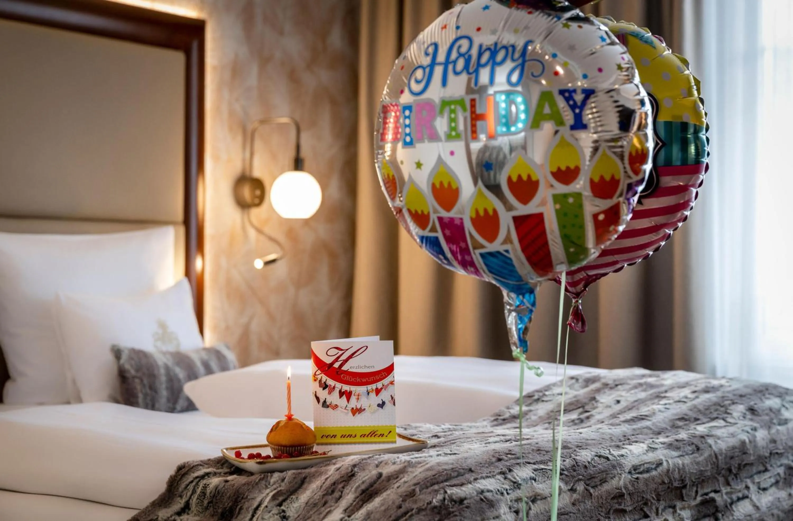 Property building, Bed in Best Western Plus Hotel Erb