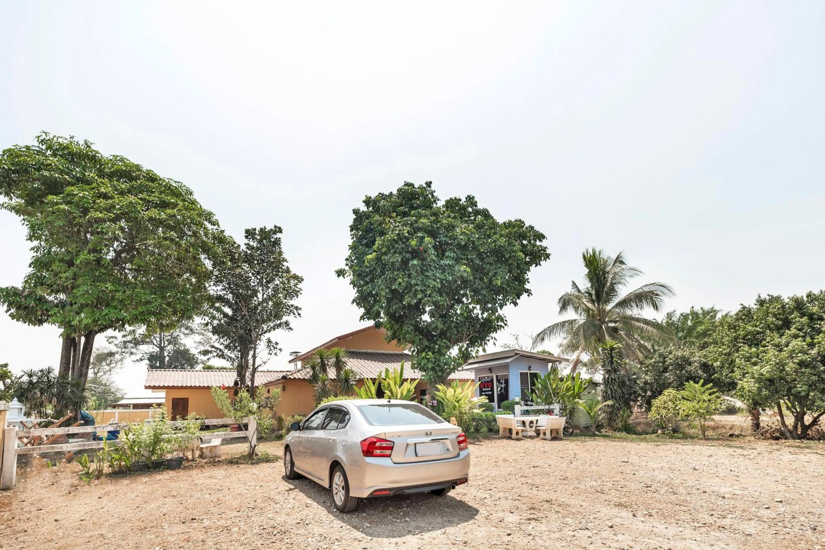 Facade/entrance in I Oun Inn