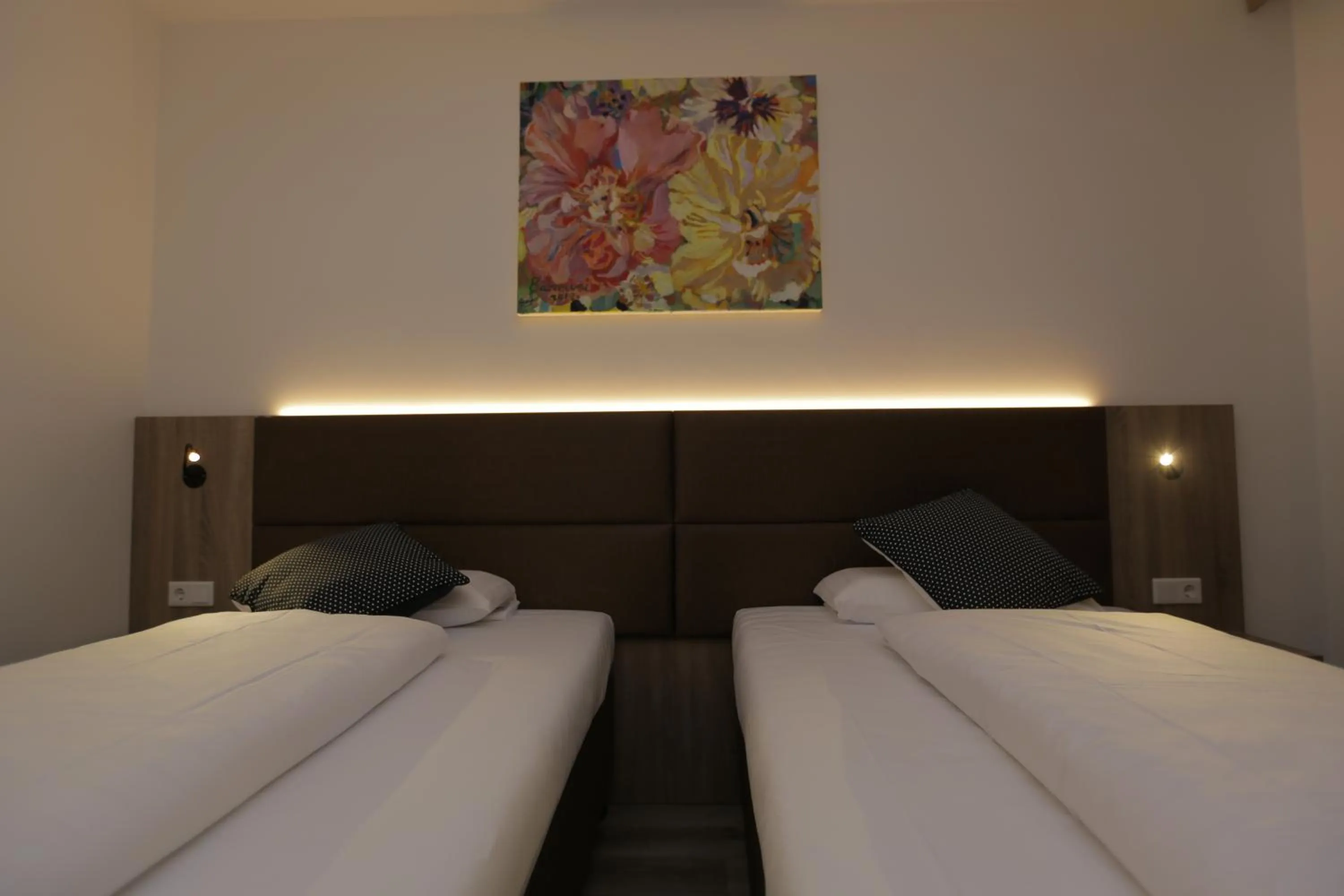 Bed in Galeria Airport Hotel