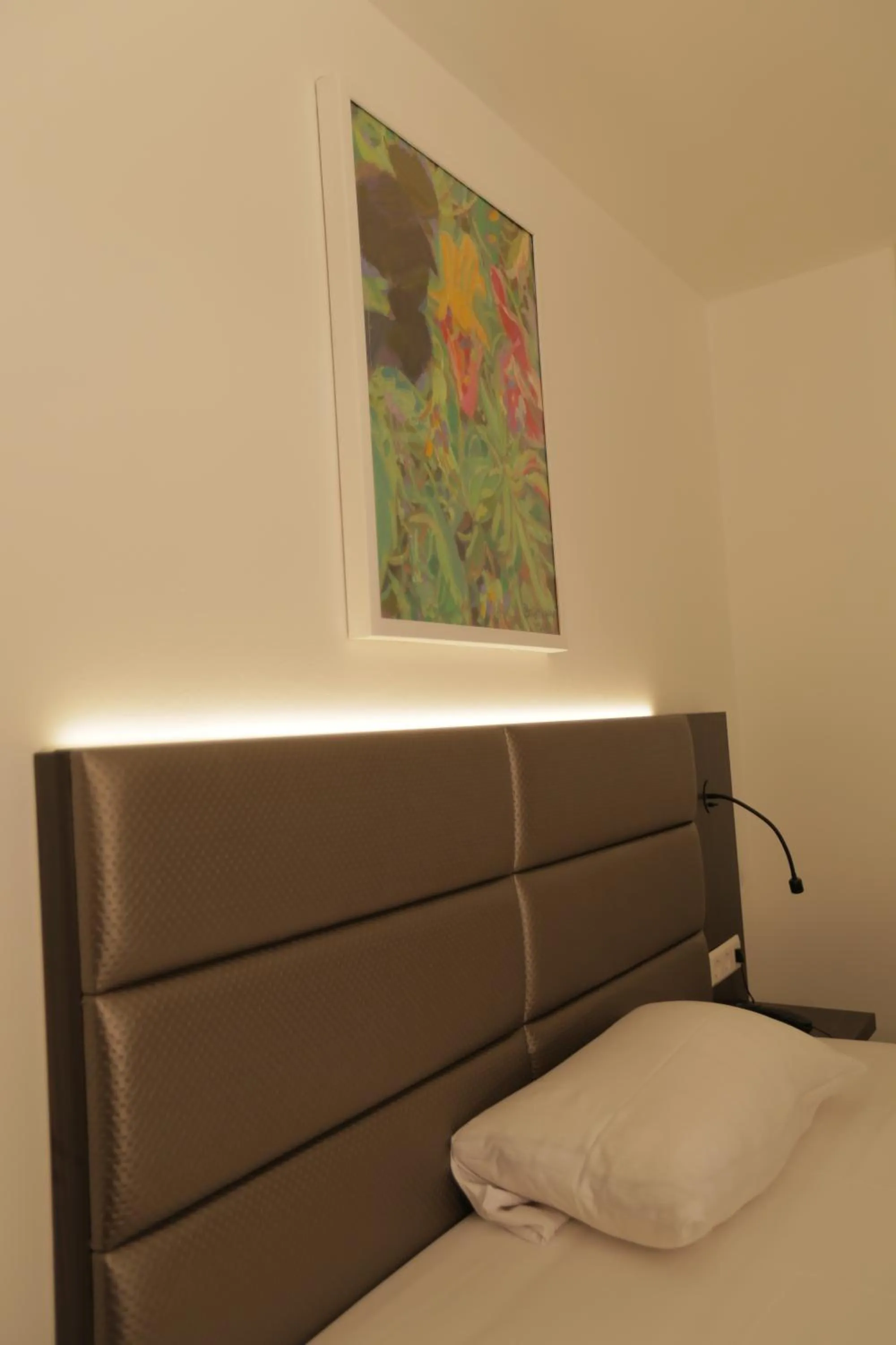 Bed in Galeria Airport Hotel